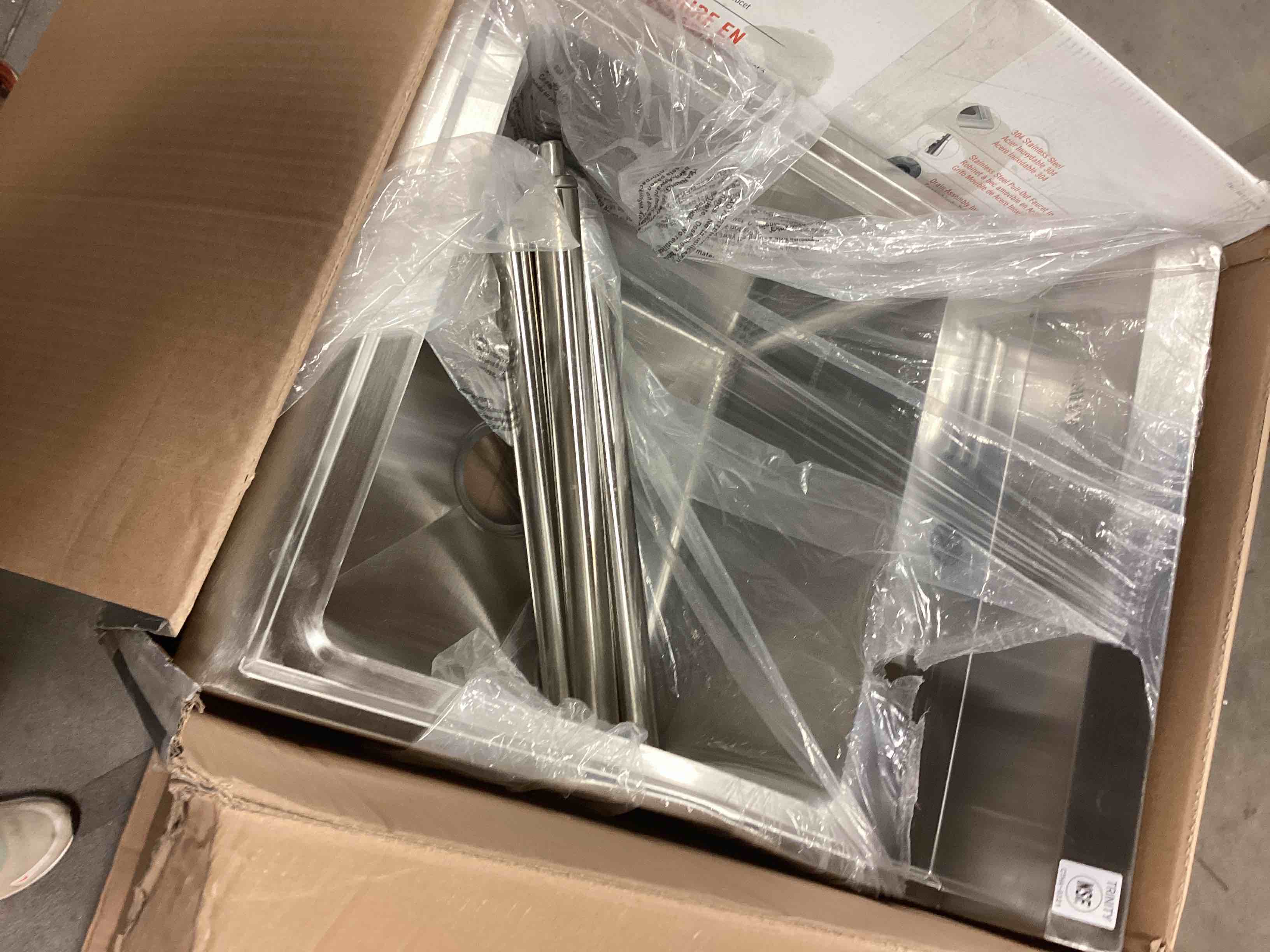 https://s3.amazonaws.com/lotting-images-prod/bidfta/ORG5178485_1697646323421.jpeg