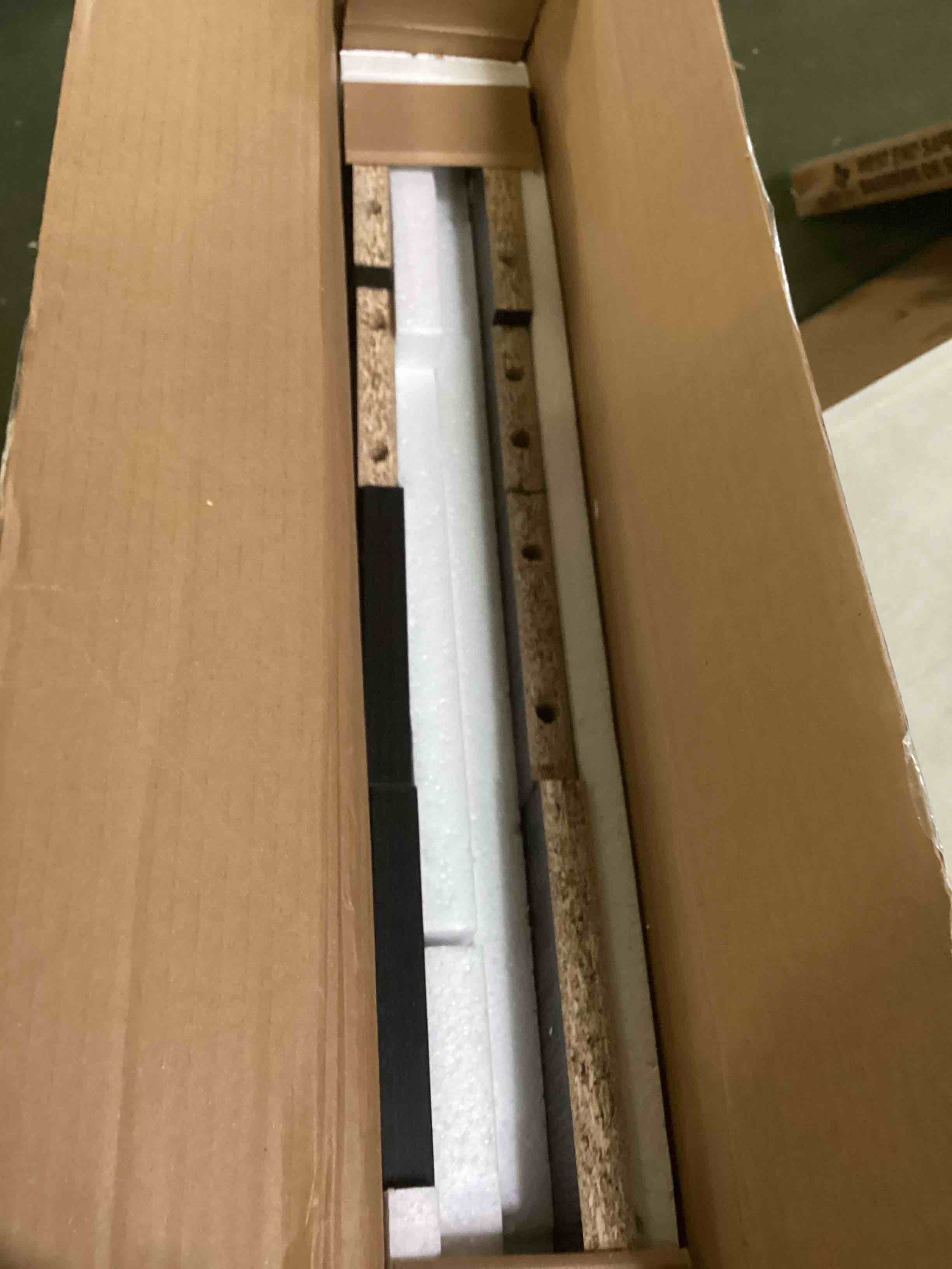 https://s3.amazonaws.com/lotting-images-prod/bidfta/ORG5180380_1702322436392.jpeg