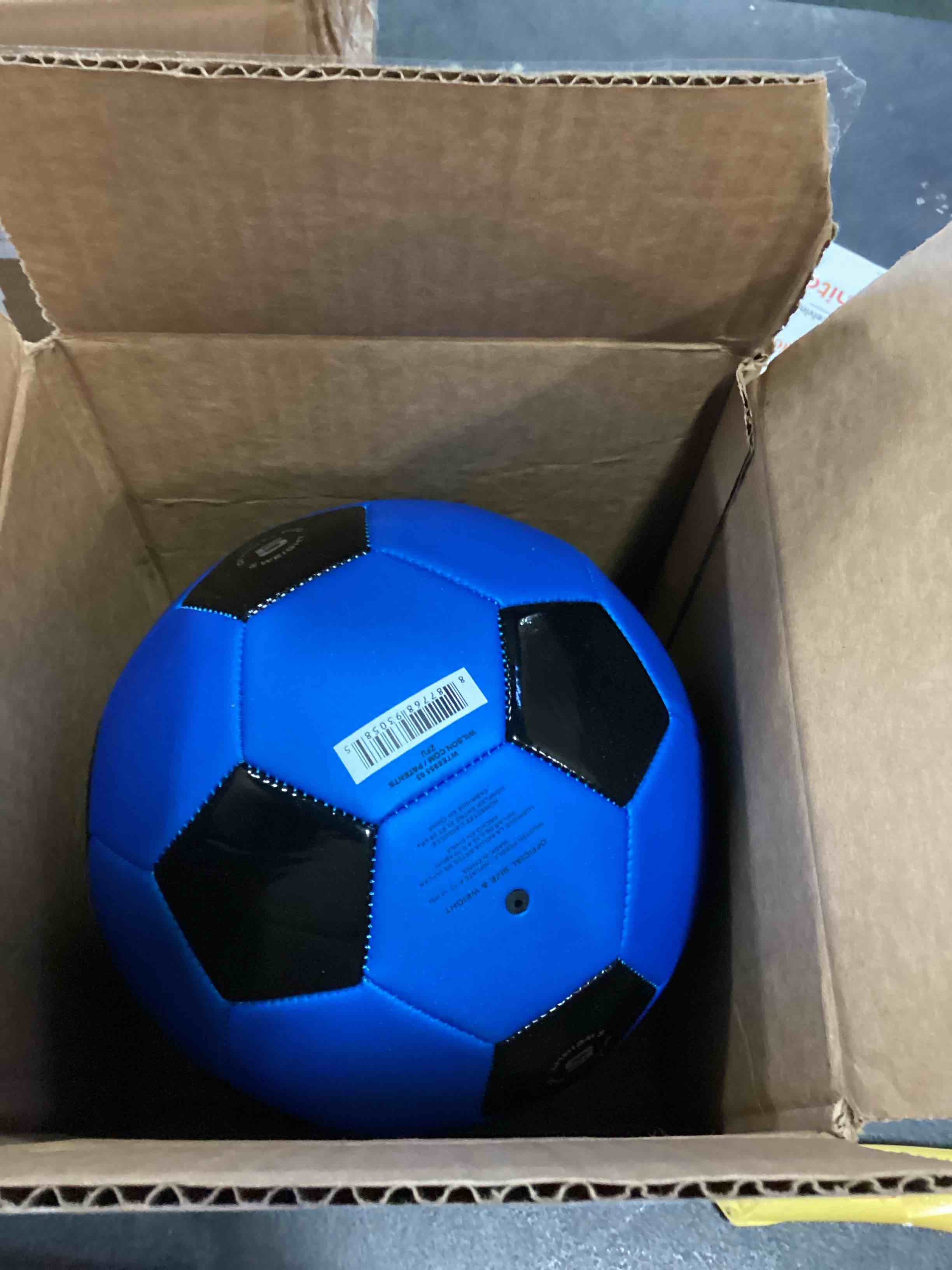 https://s3.amazonaws.com/lotting-images-prod/bidfta/ORG5181005_1702582601567.jpeg