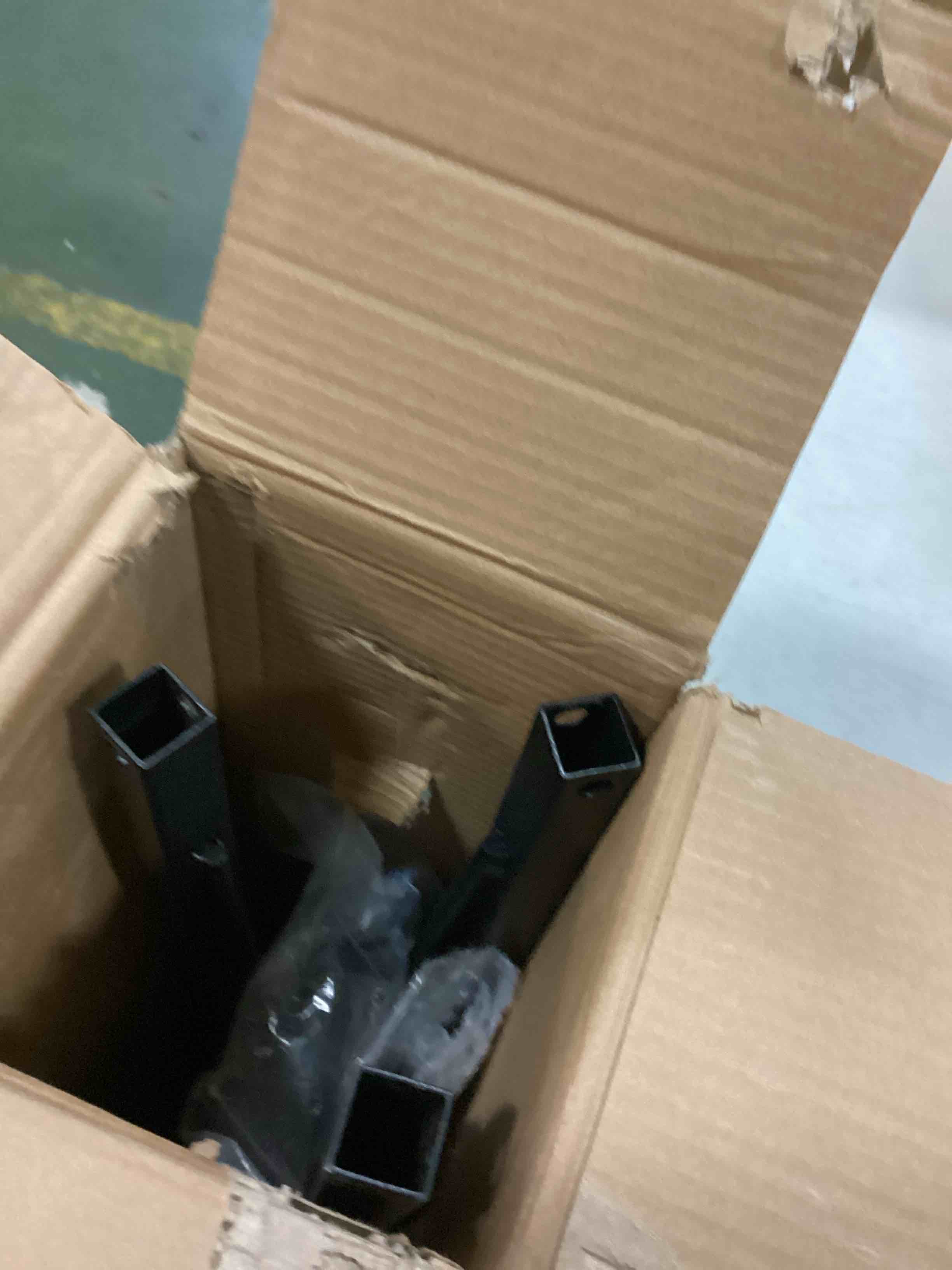 Camco EazLift Camper/RV Gooseneck Stabilizer Tripod Jack Reduces