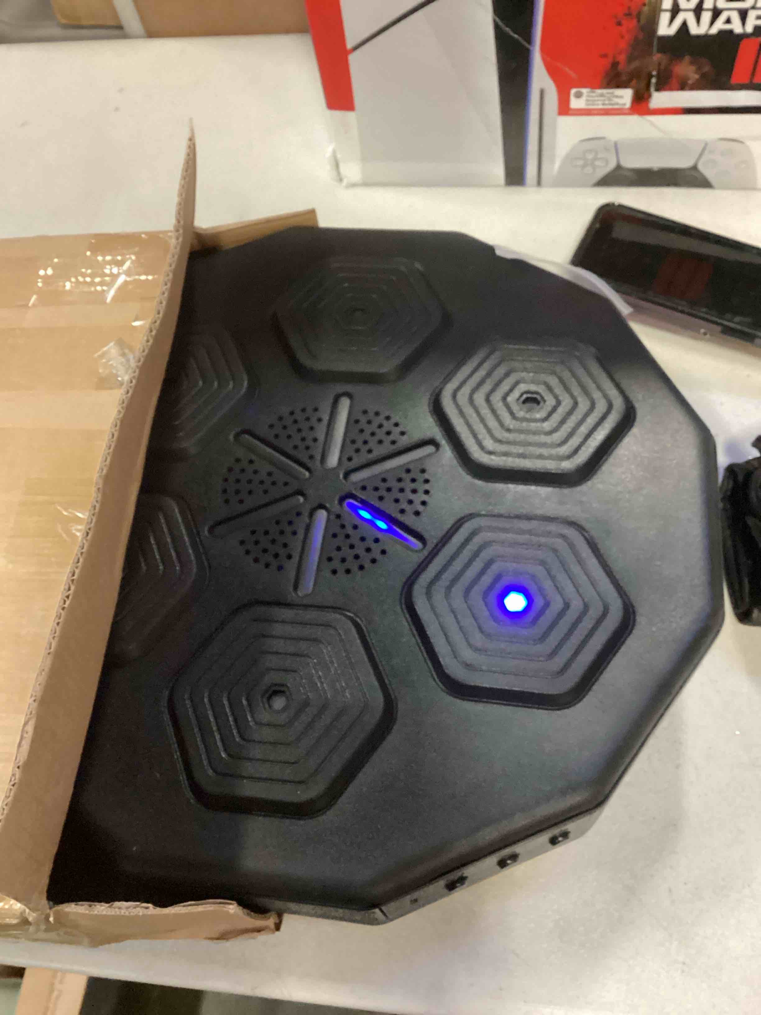 https://s3.amazonaws.com/lotting-images-prod/bidfta/ORG5181251_1702667517751.jpeg