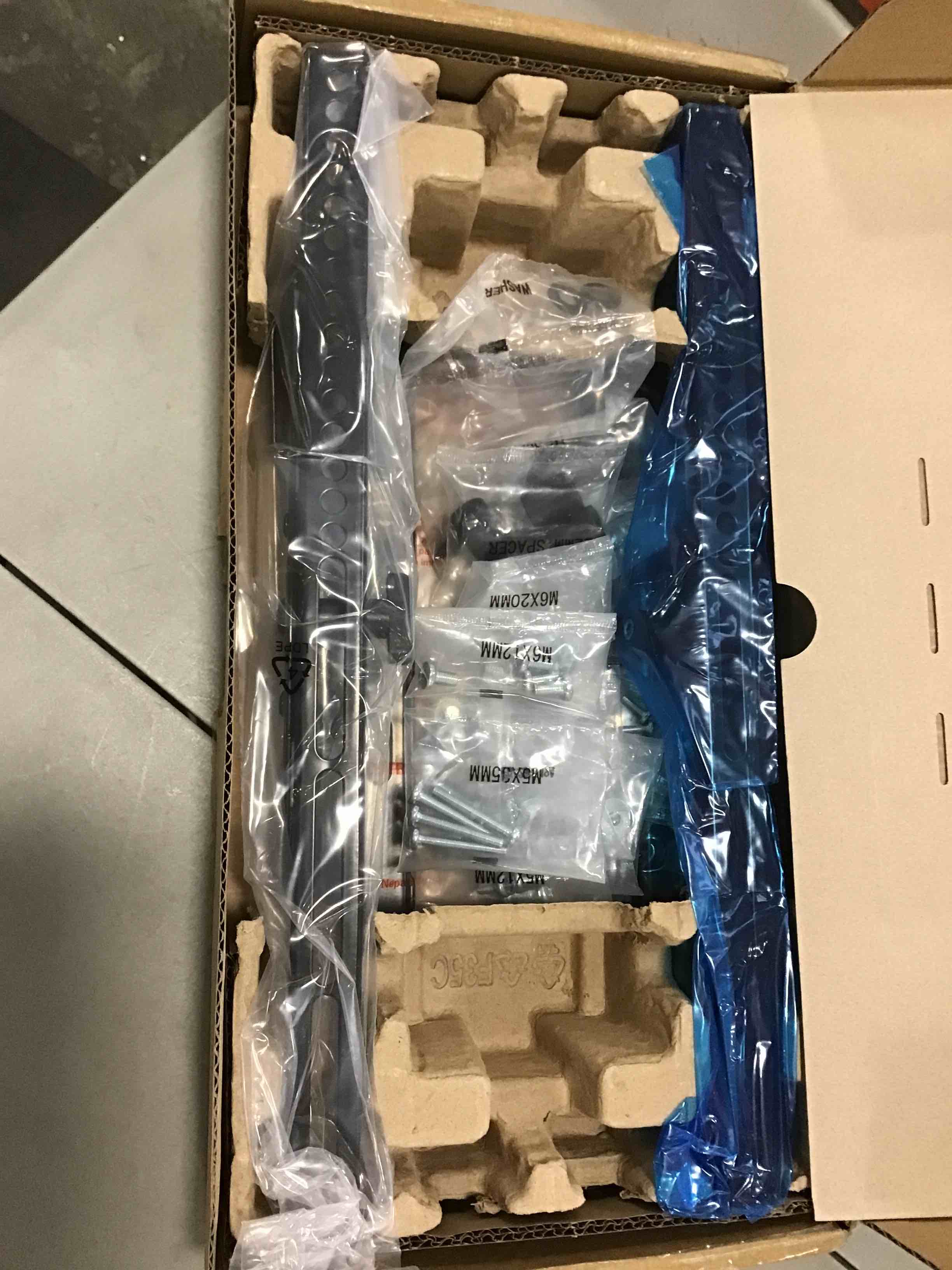 https://s3.amazonaws.com/lotting-images-prod/bidfta/ORG5188064_1704202974192.jpeg