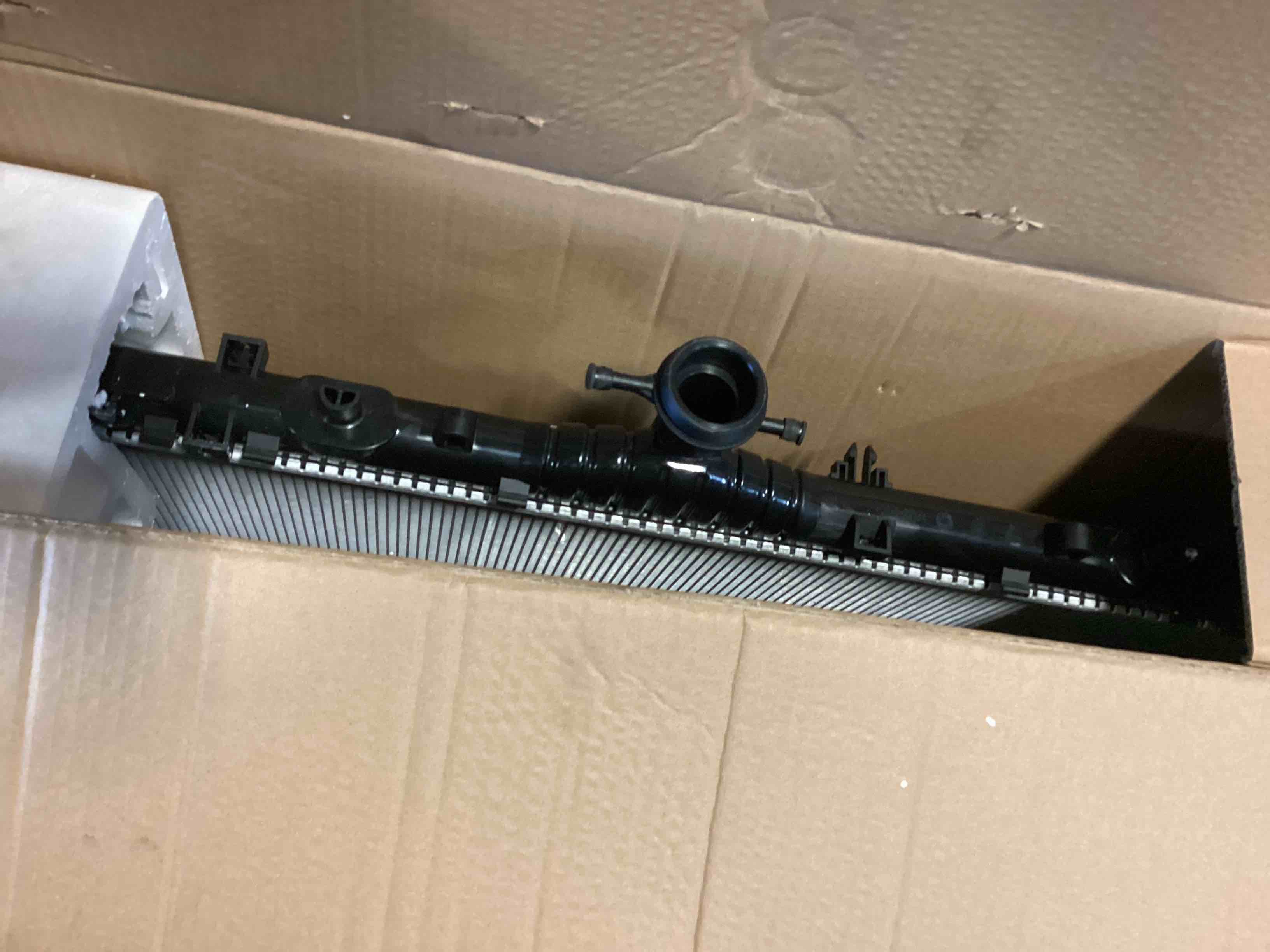 https://s3.amazonaws.com/lotting-images-prod/bidfta/ORG5189294_1702483598882.jpeg