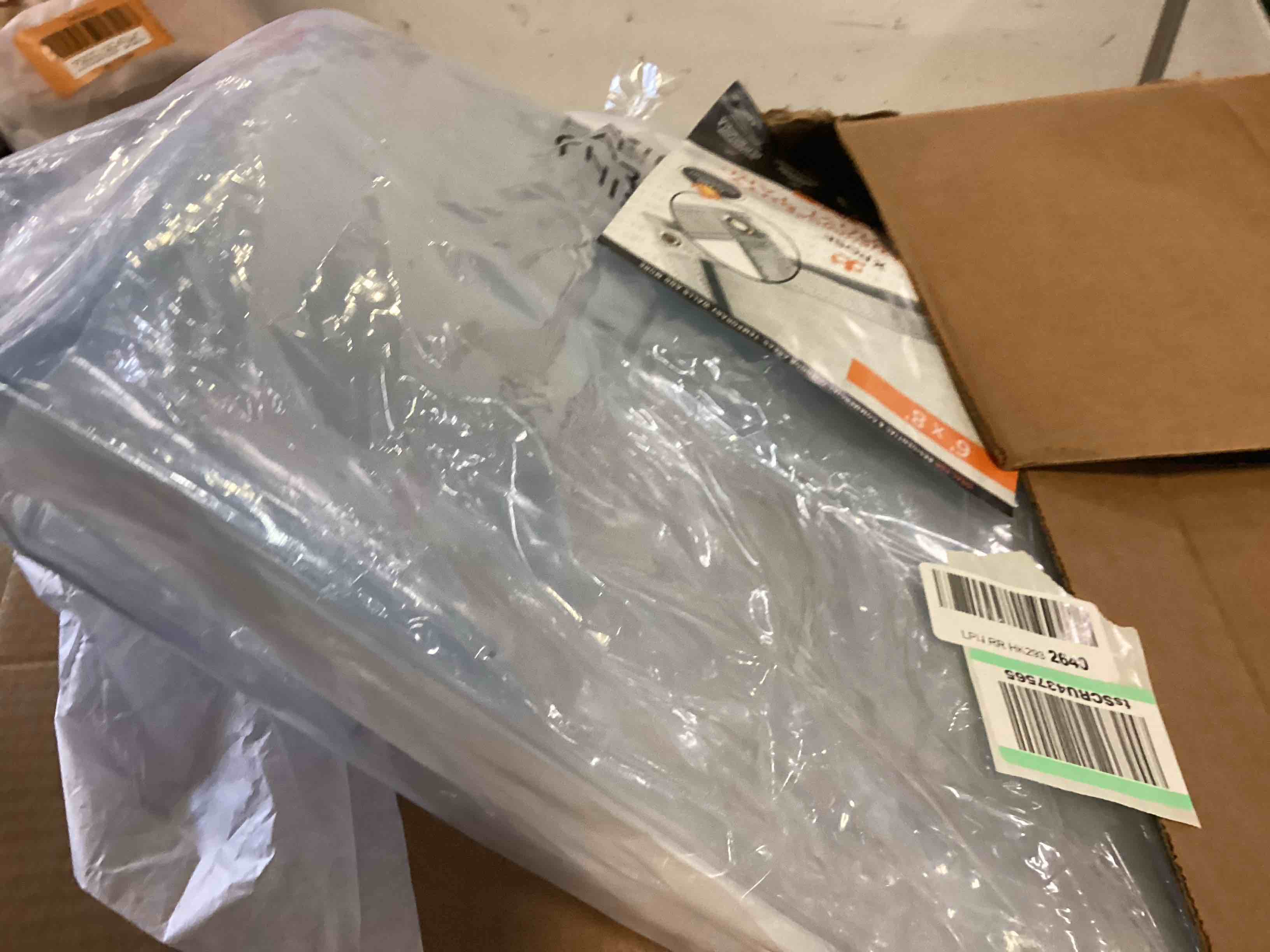 https://s3.amazonaws.com/lotting-images-prod/bidfta/ORG5189353_1702491188682.jpeg