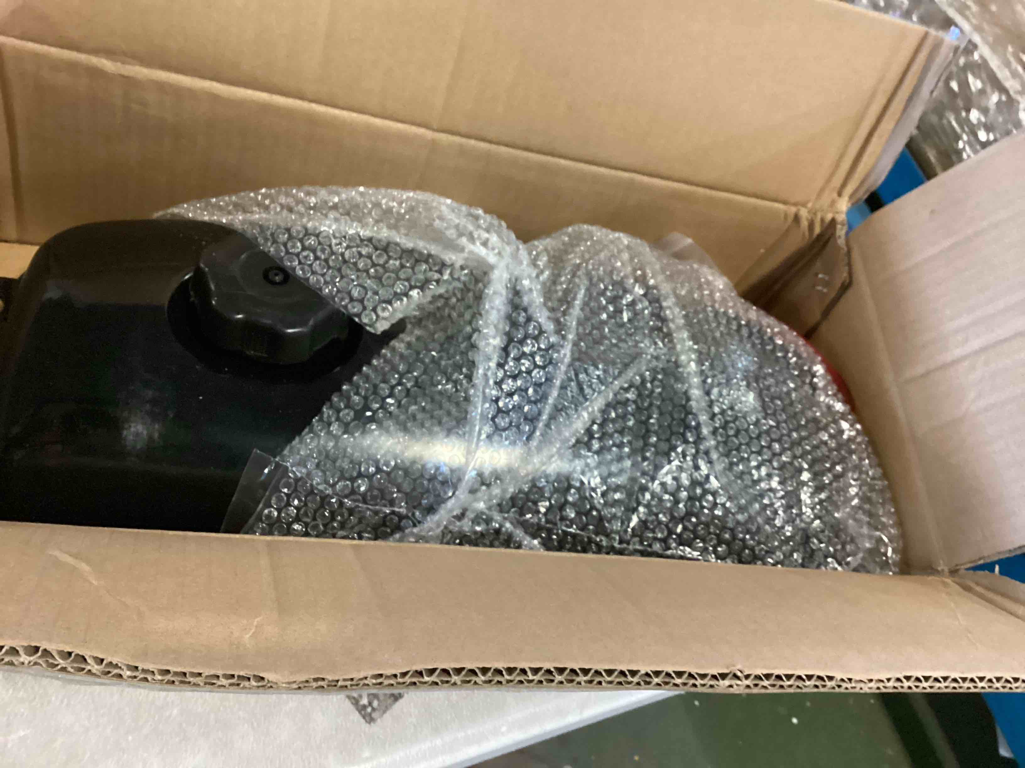 https://s3.amazonaws.com/lotting-images-prod/bidfta/ORG5189359_1702491795430.jpeg