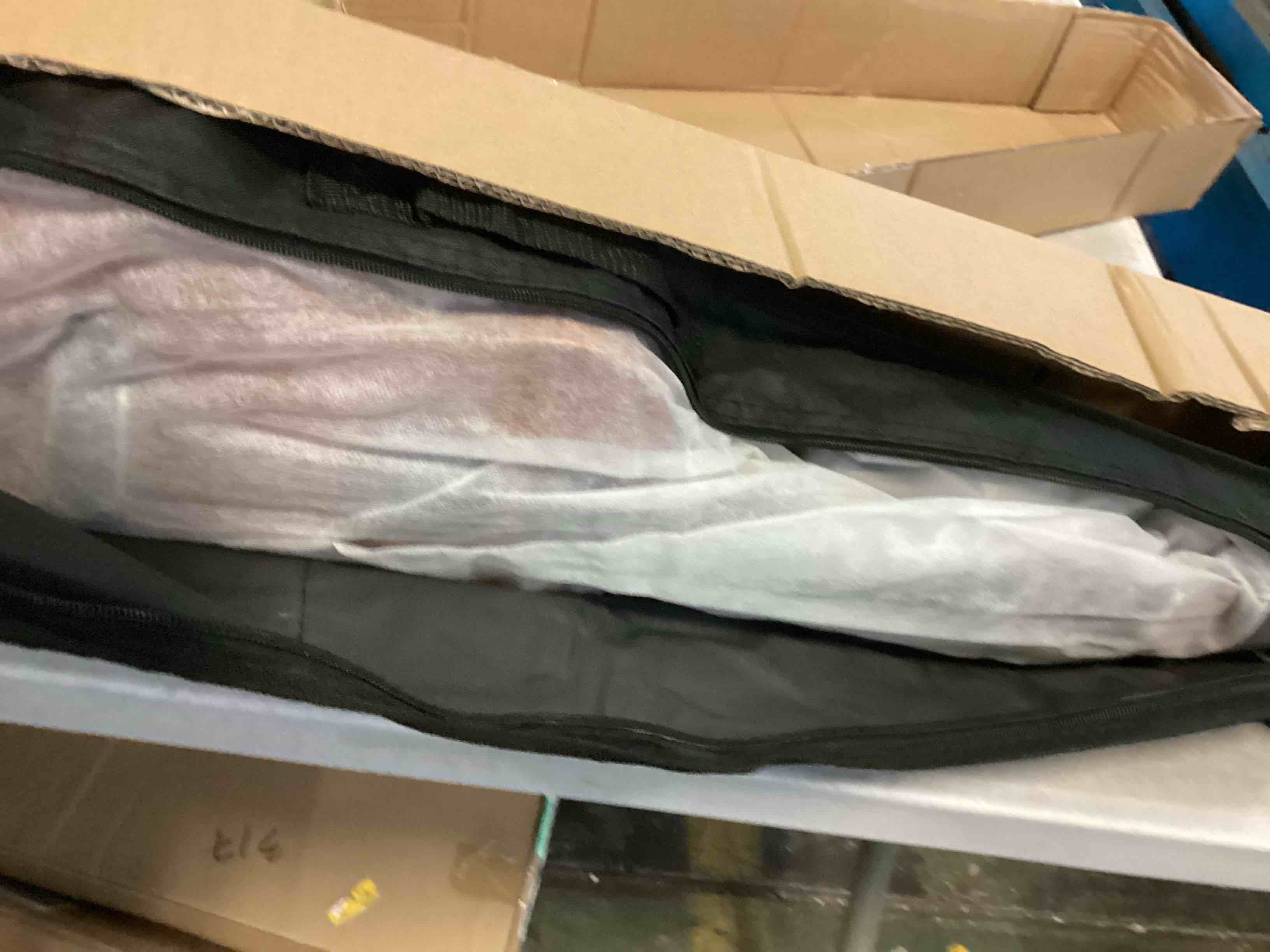 https://s3.amazonaws.com/lotting-images-prod/bidfta/ORG5189361_1702492005244.jpeg