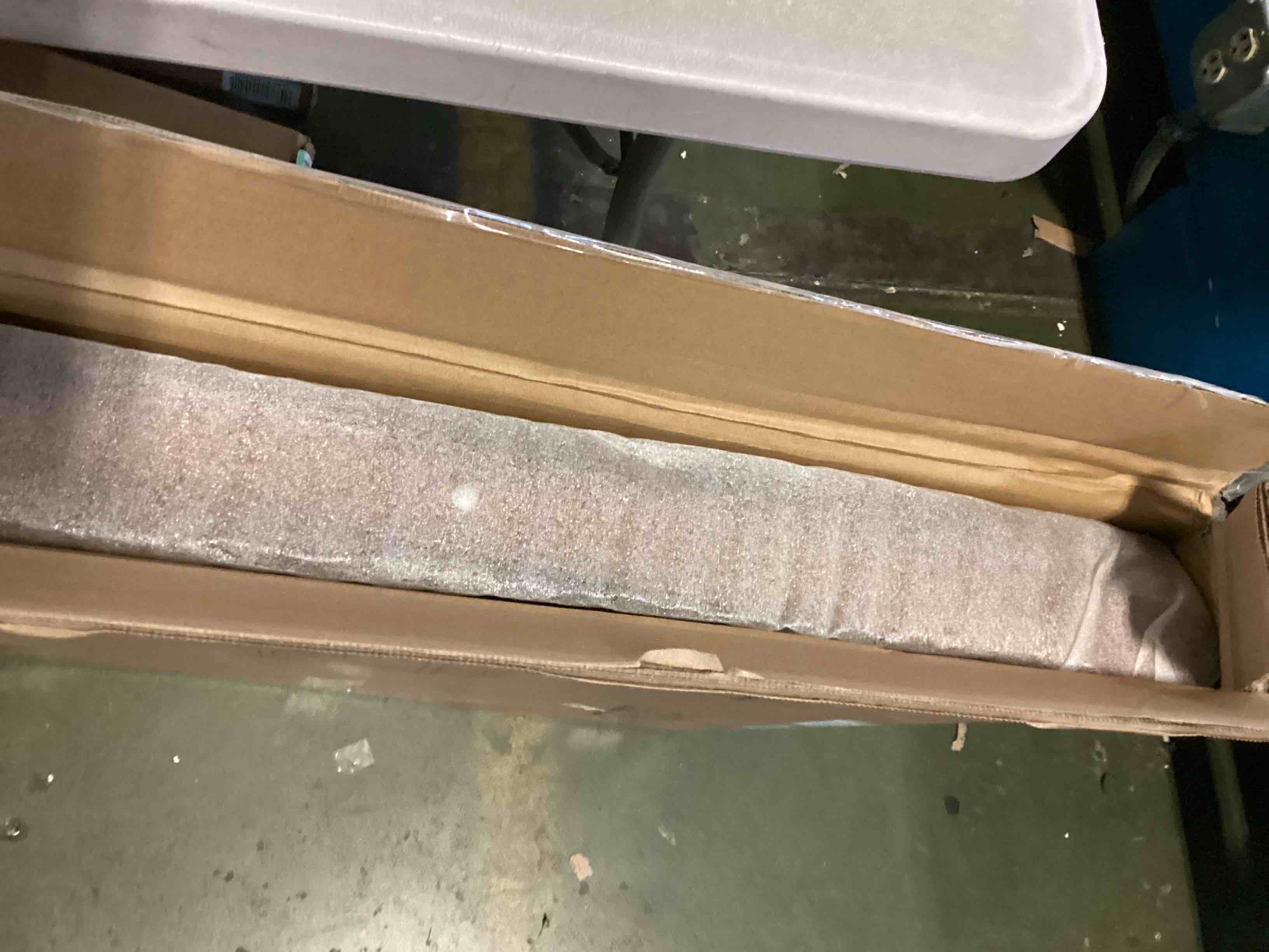 https://s3.amazonaws.com/lotting-images-prod/bidfta/ORG5189365_1702492297964.jpeg