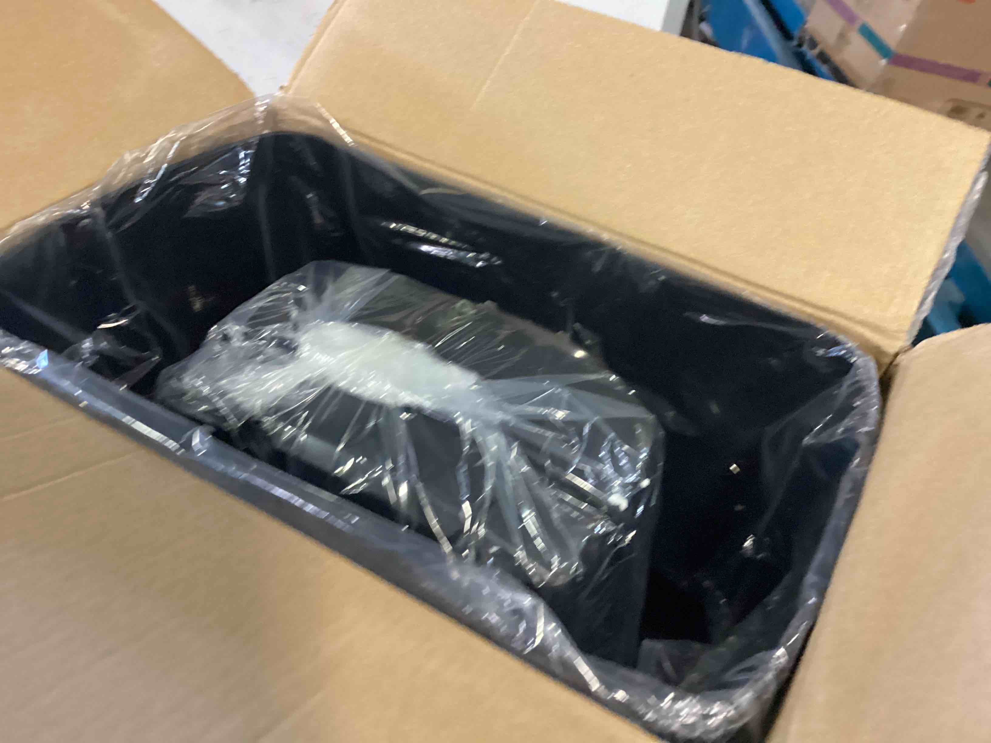 https://s3.amazonaws.com/lotting-images-prod/bidfta/ORG5189386_1702493891914.jpeg