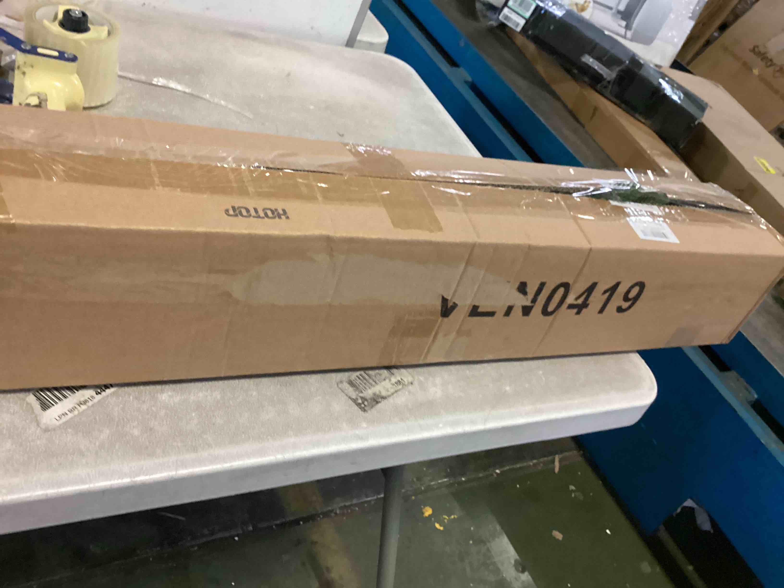 https://s3.amazonaws.com/lotting-images-prod/bidfta/ORG5189417_1702497536301.jpeg