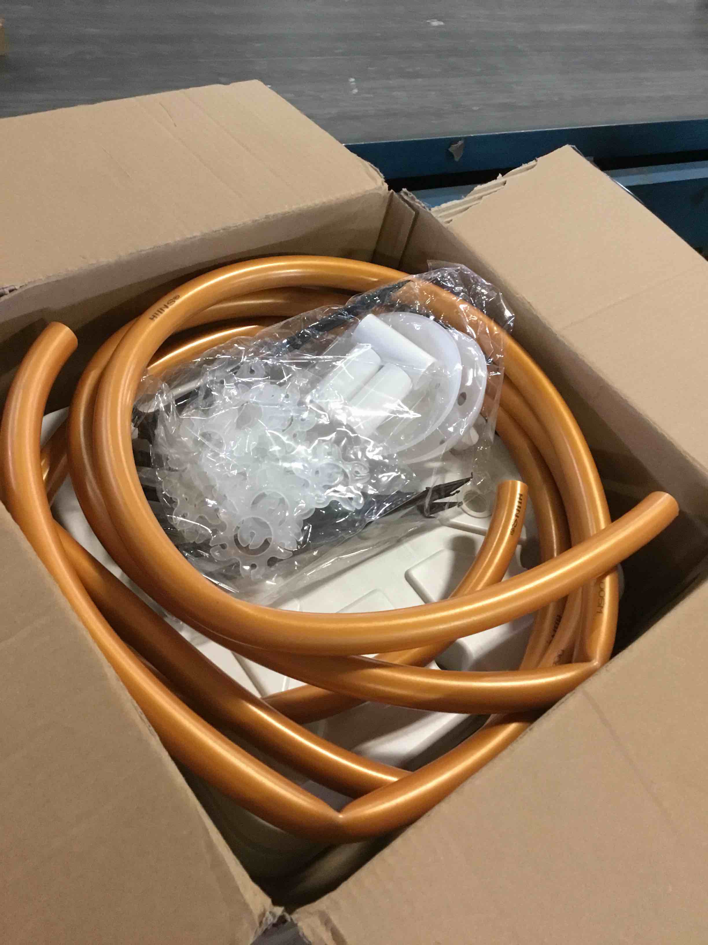 https://s3.amazonaws.com/lotting-images-prod/bidfta/ORG5189729_1702581399689.jpeg
