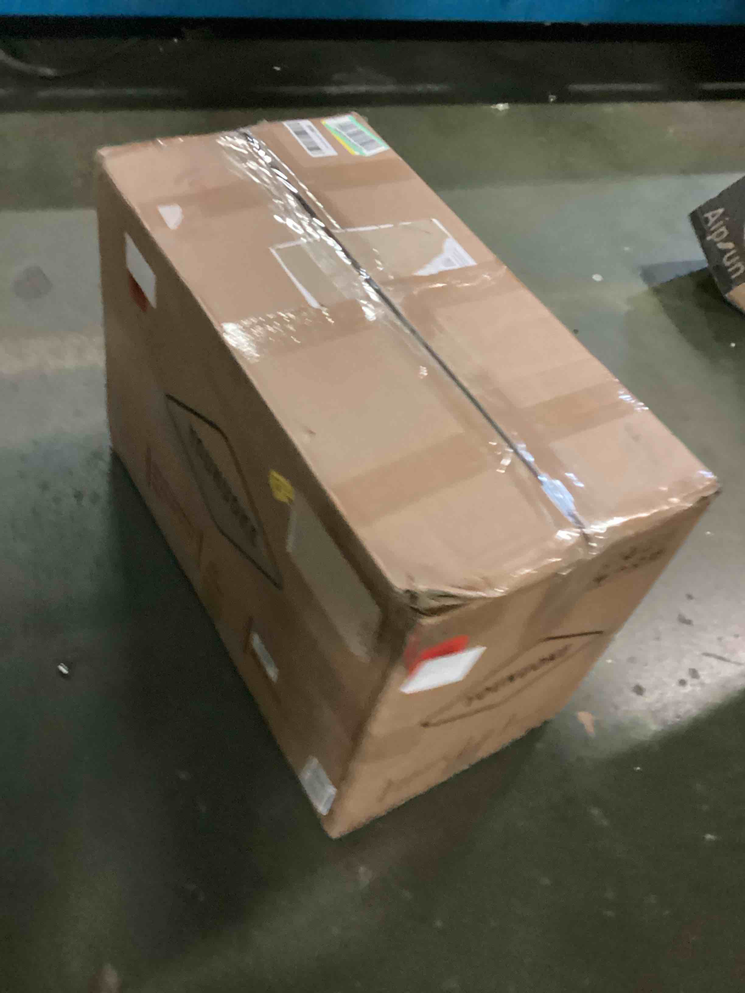 https://s3.amazonaws.com/lotting-images-prod/bidfta/ORG5189821_1702642454474.jpeg