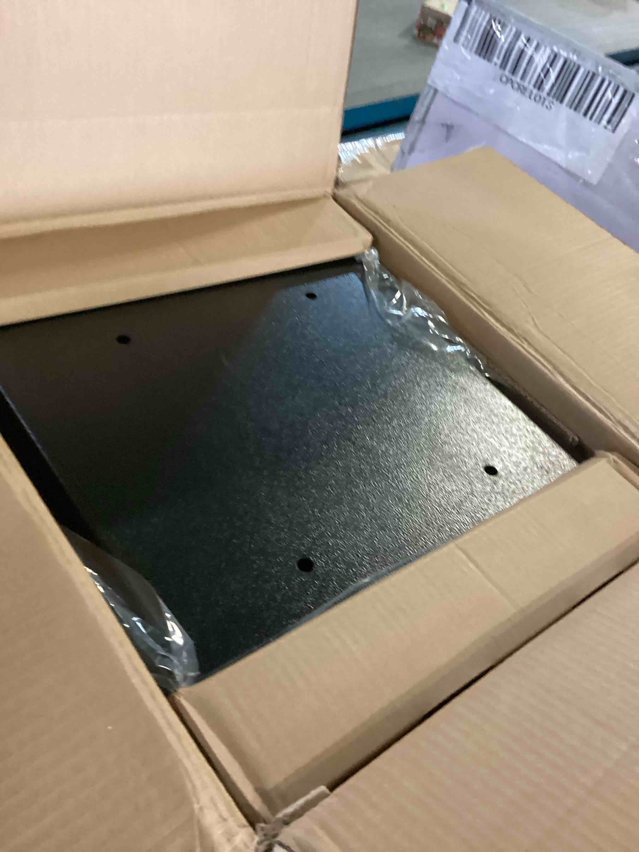 https://s3.amazonaws.com/lotting-images-prod/bidfta/ORG5190315_1702914593285.jpeg