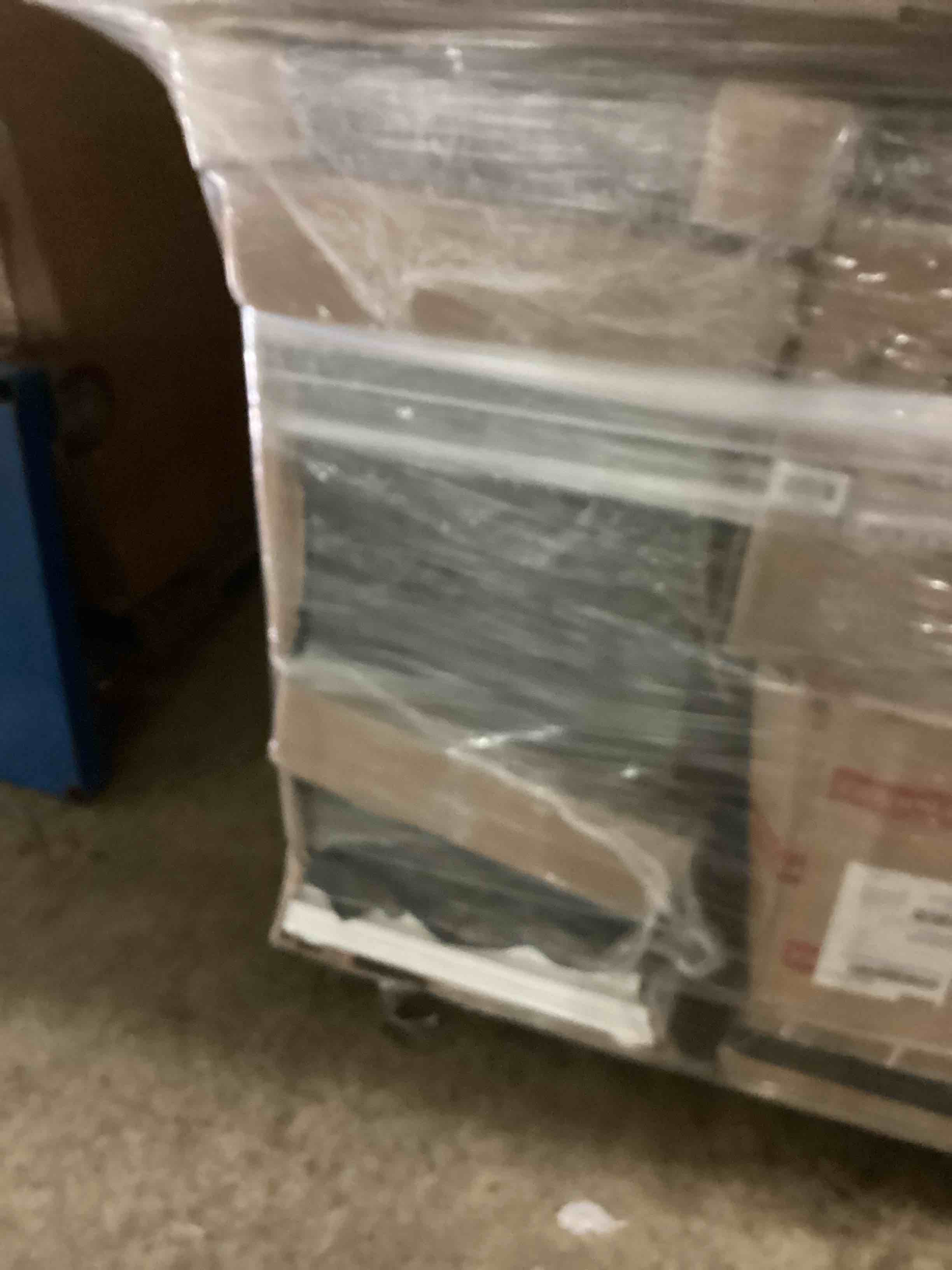 https://s3.amazonaws.com/lotting-images-prod/bidfta/ORG5195994_1721740010626.jpeg