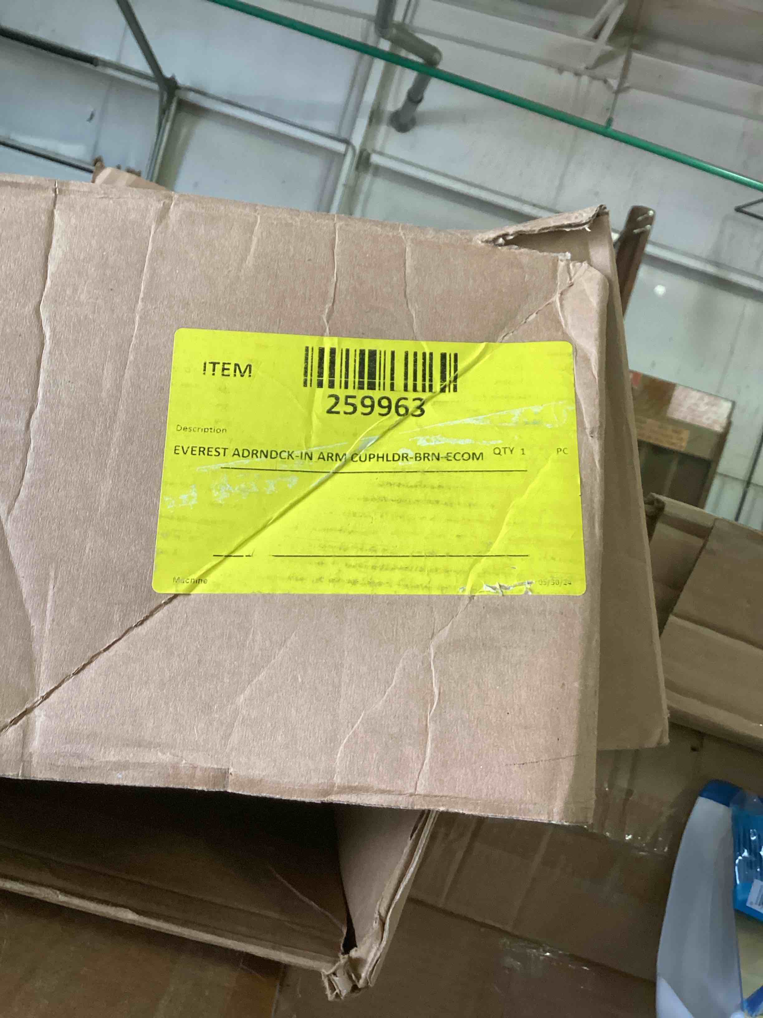 https://s3.amazonaws.com/lotting-images-prod/bidfta/ORG5196000_1721845450936.jpeg