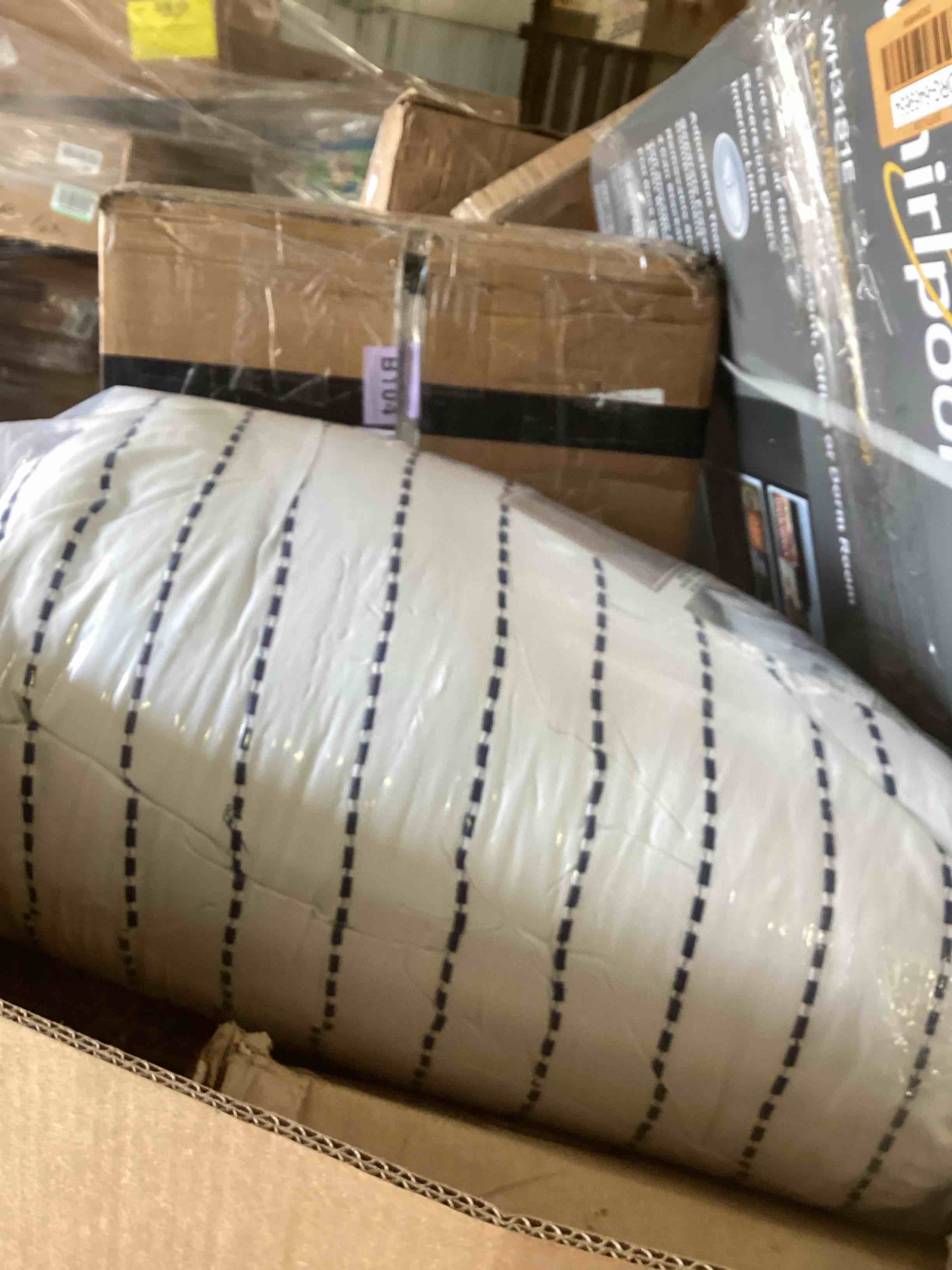 https://s3.amazonaws.com/lotting-images-prod/bidfta/ORG5196001_1721845769318.jpeg