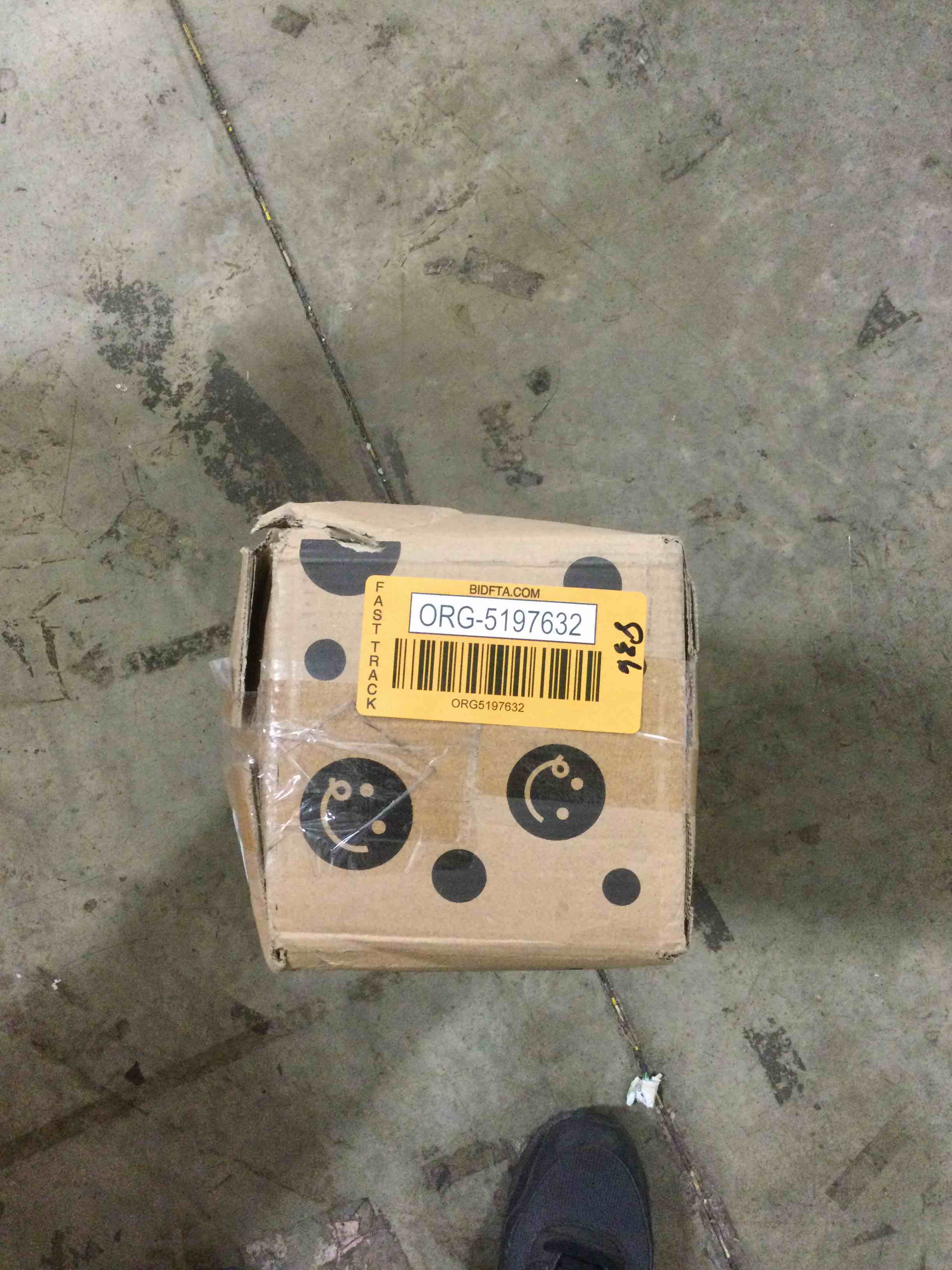 https://s3.amazonaws.com/lotting-images-prod/bidfta/ORG5197632_1710860621424.jpeg