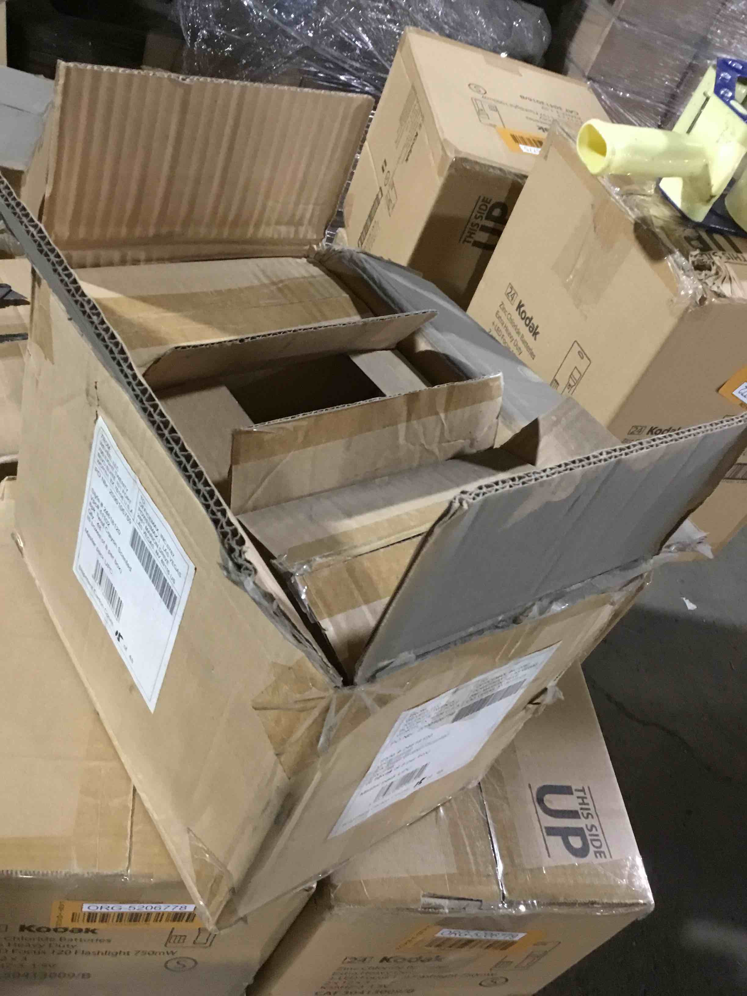 https://s3.amazonaws.com/lotting-images-prod/bidfta/ORG5206791_1693500075160.jpeg