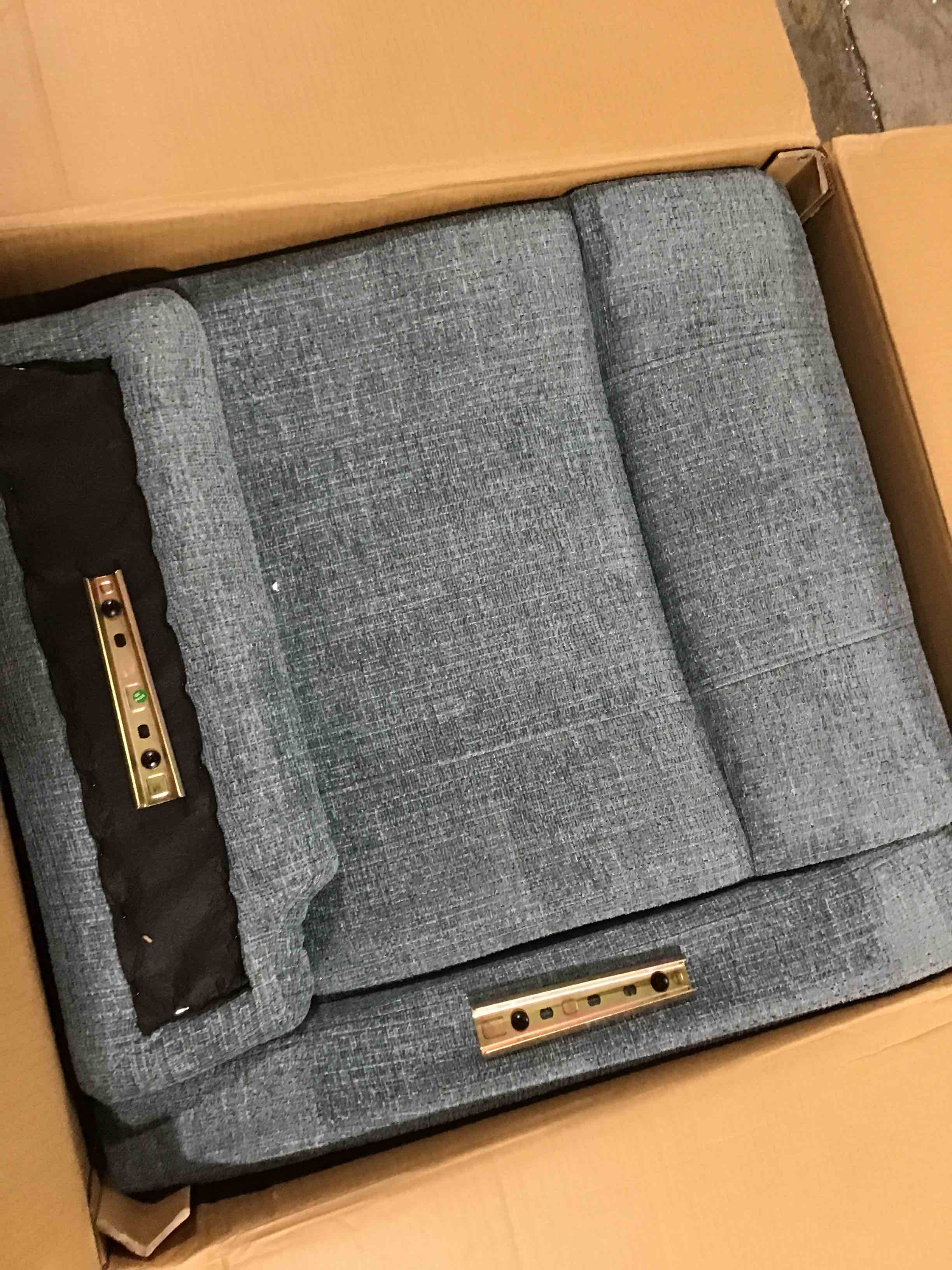 https://s3.amazonaws.com/lotting-images-prod/bidfta/ORG5208361_1695842033165.jpeg