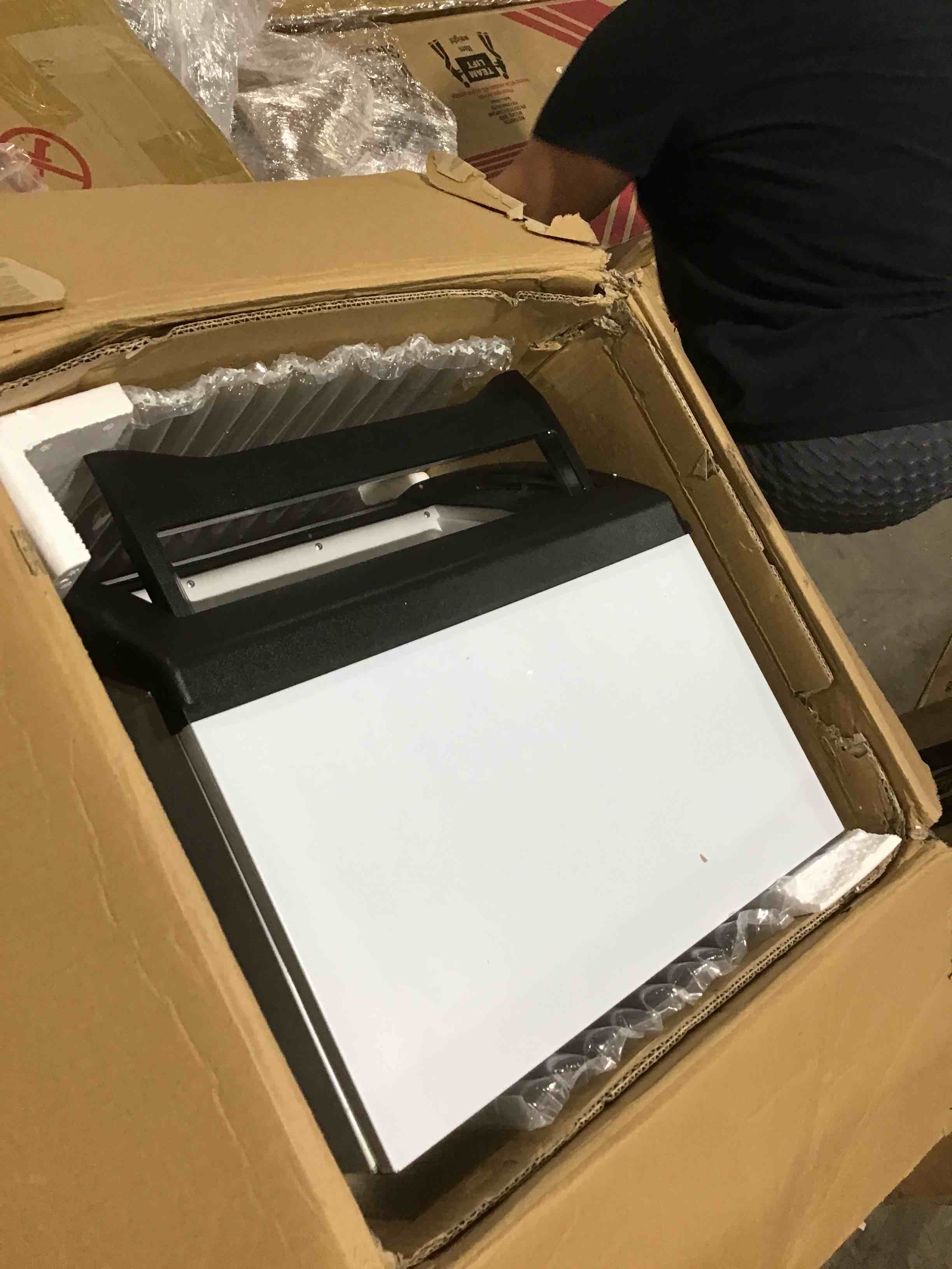 https://s3.amazonaws.com/lotting-images-prod/bidfta/ORG5210494_1696596873250.jpeg