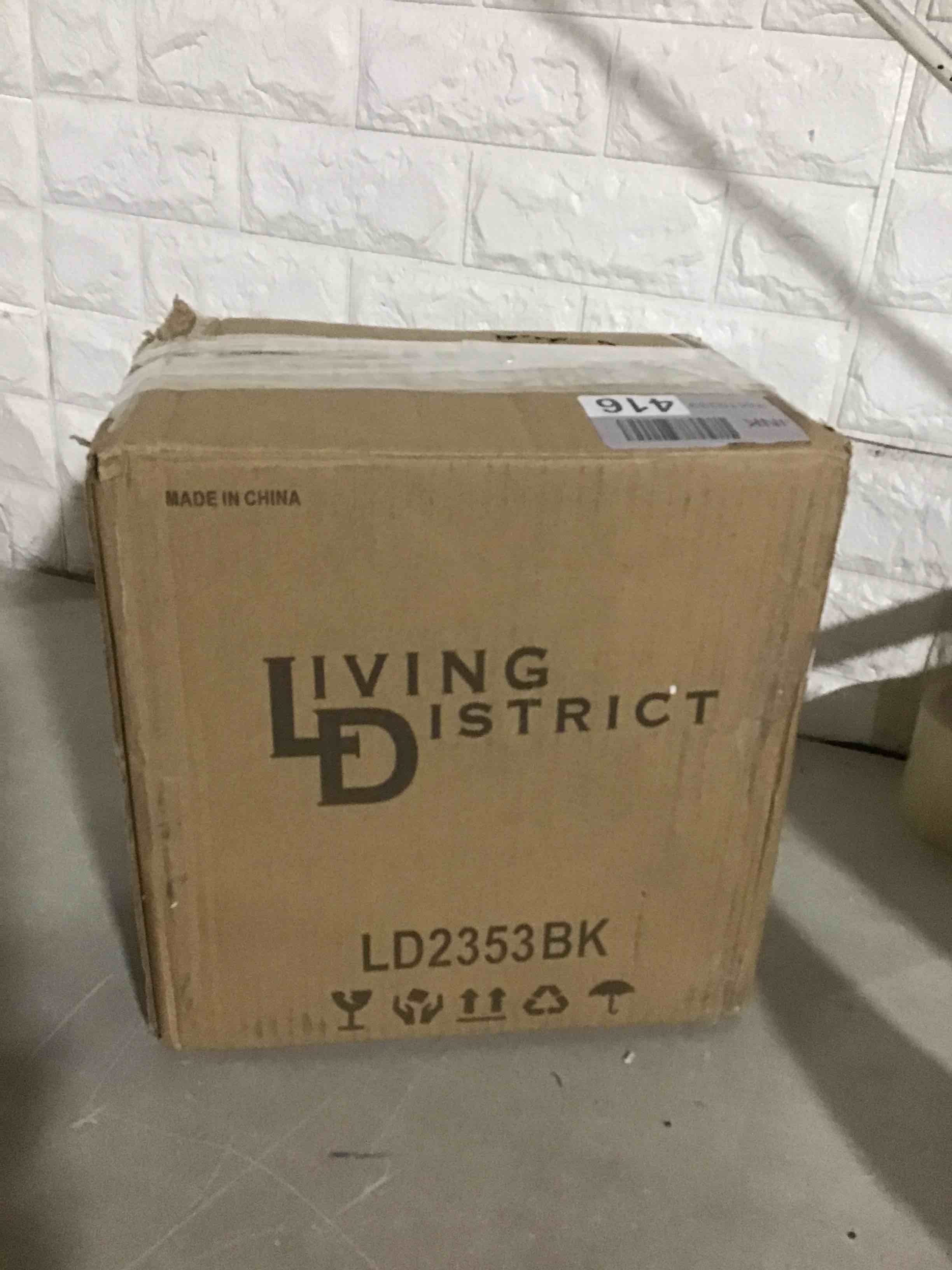 https://s3.amazonaws.com/lotting-images-prod/bidfta/ORG5212873_1696684669414.jpeg