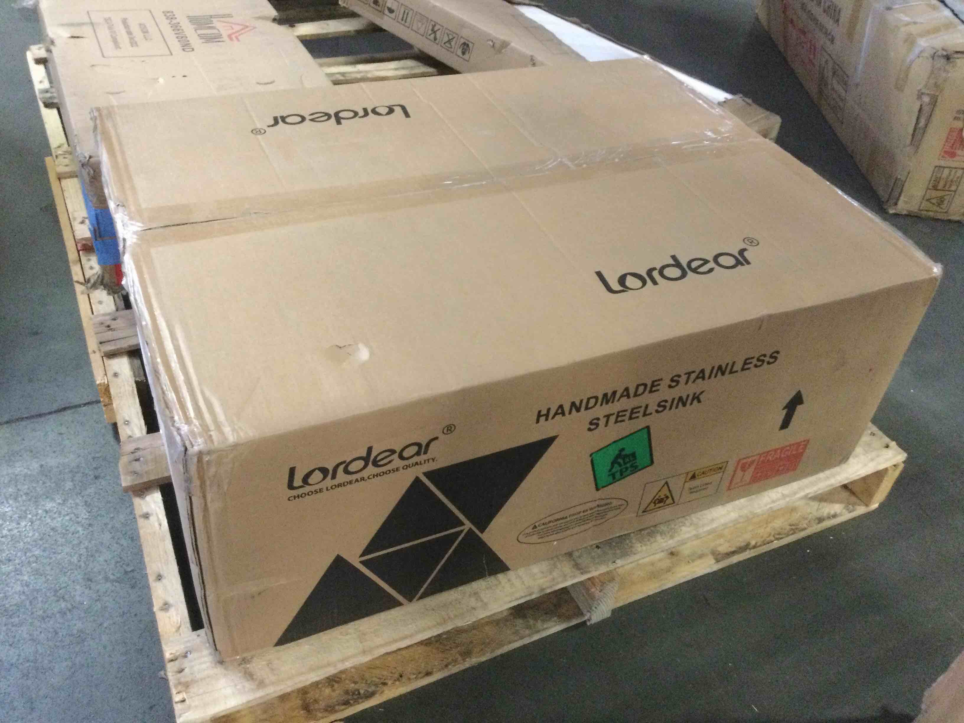 https://s3.amazonaws.com/lotting-images-prod/bidfta/ORG5217009_1697721460668.jpeg