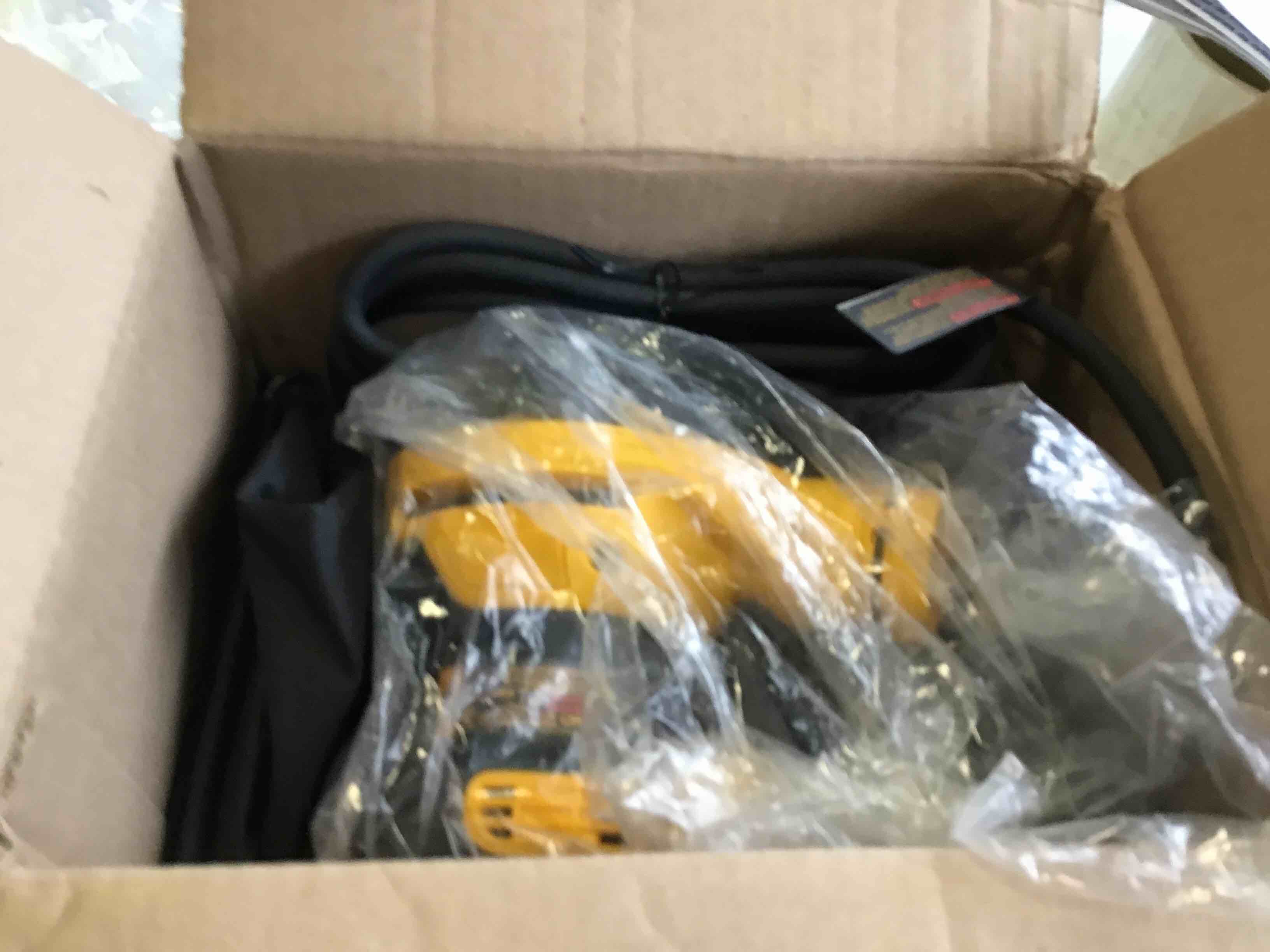 https://s3.amazonaws.com/lotting-images-prod/bidfta/ORG5217801_1693061637726.jpeg