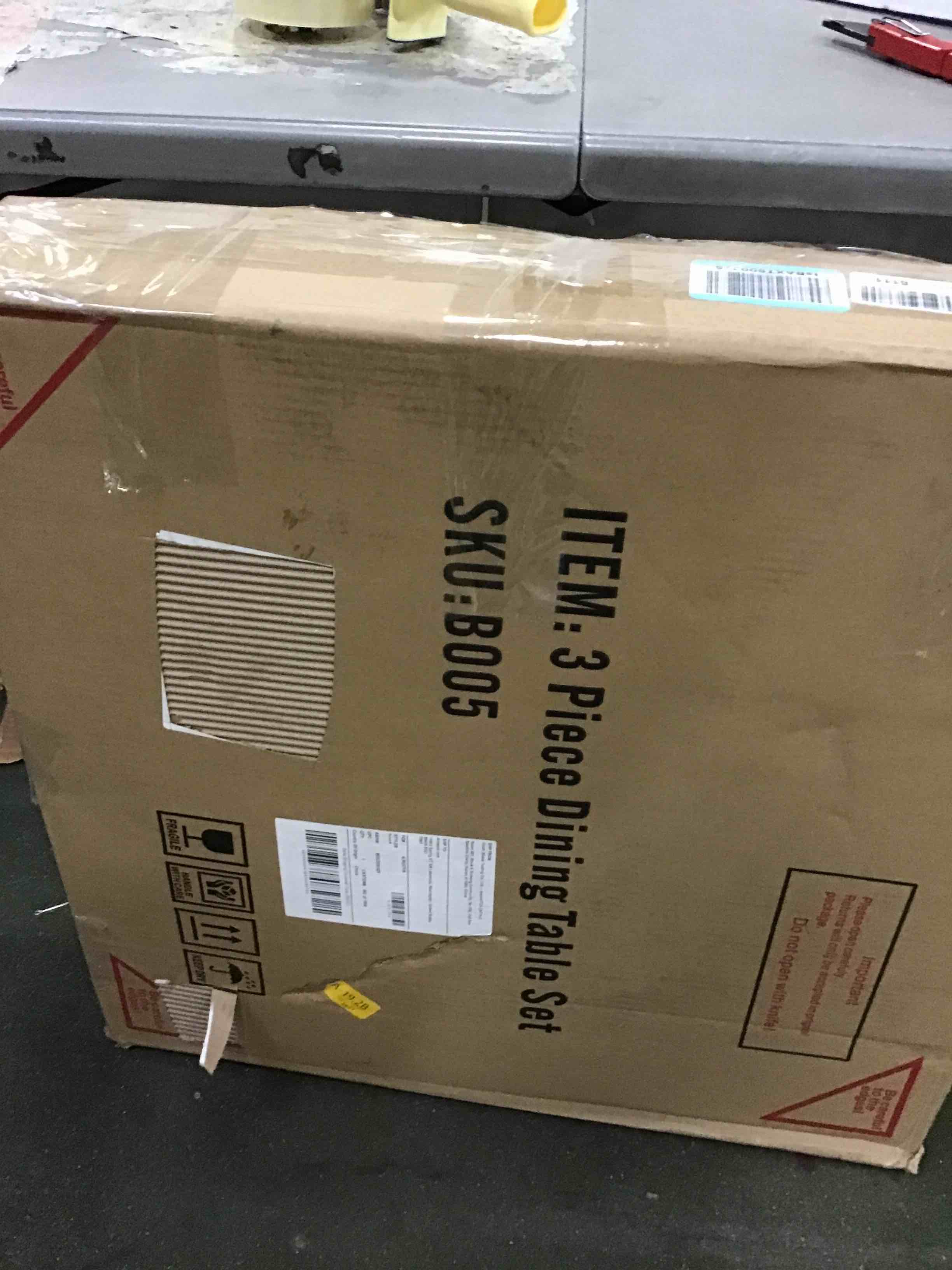 https://s3.amazonaws.com/lotting-images-prod/bidfta/ORG5219557_1694532035626.jpeg