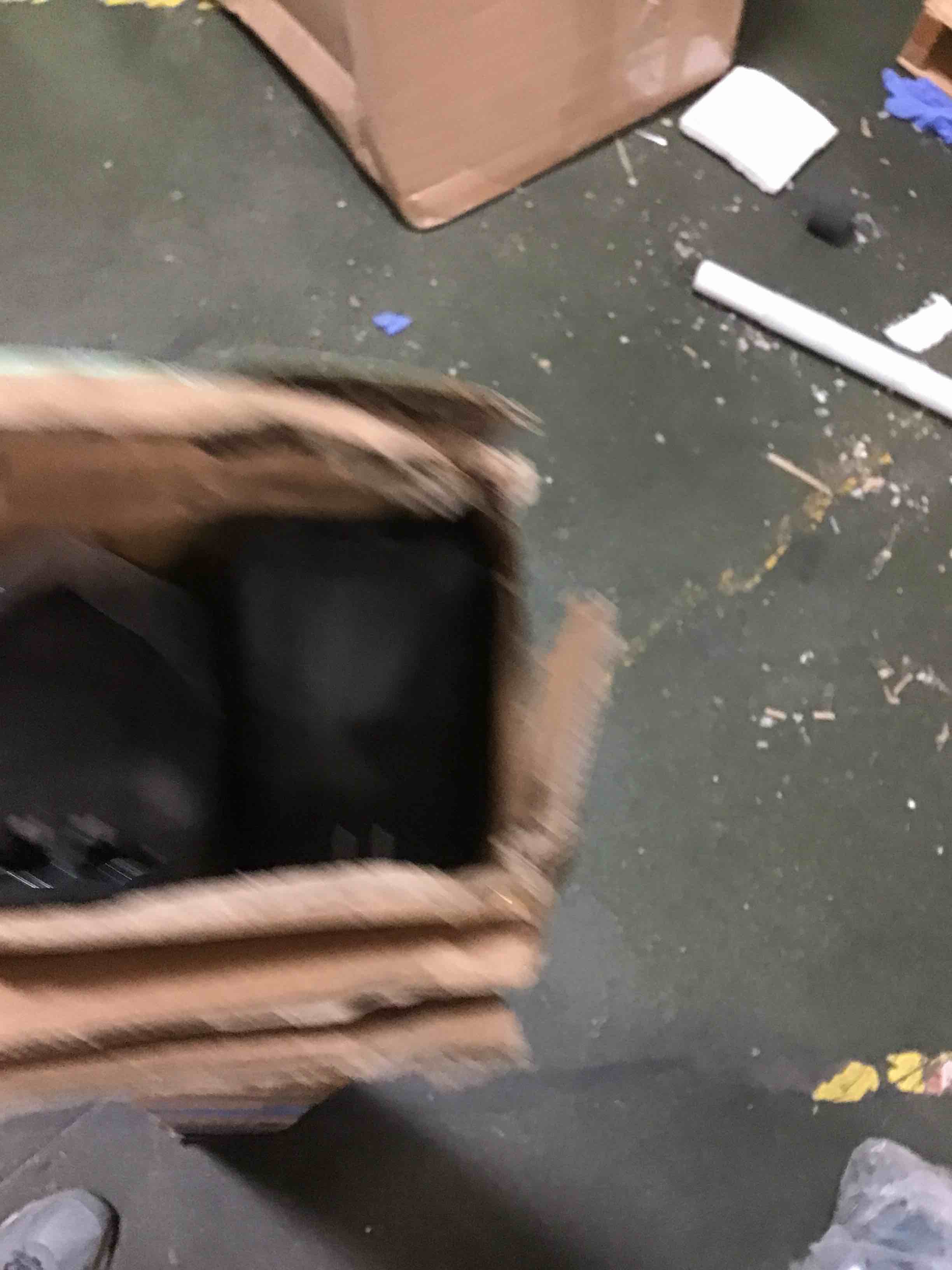 https://s3.amazonaws.com/lotting-images-prod/bidfta/ORG5220291_1695050486316.jpeg