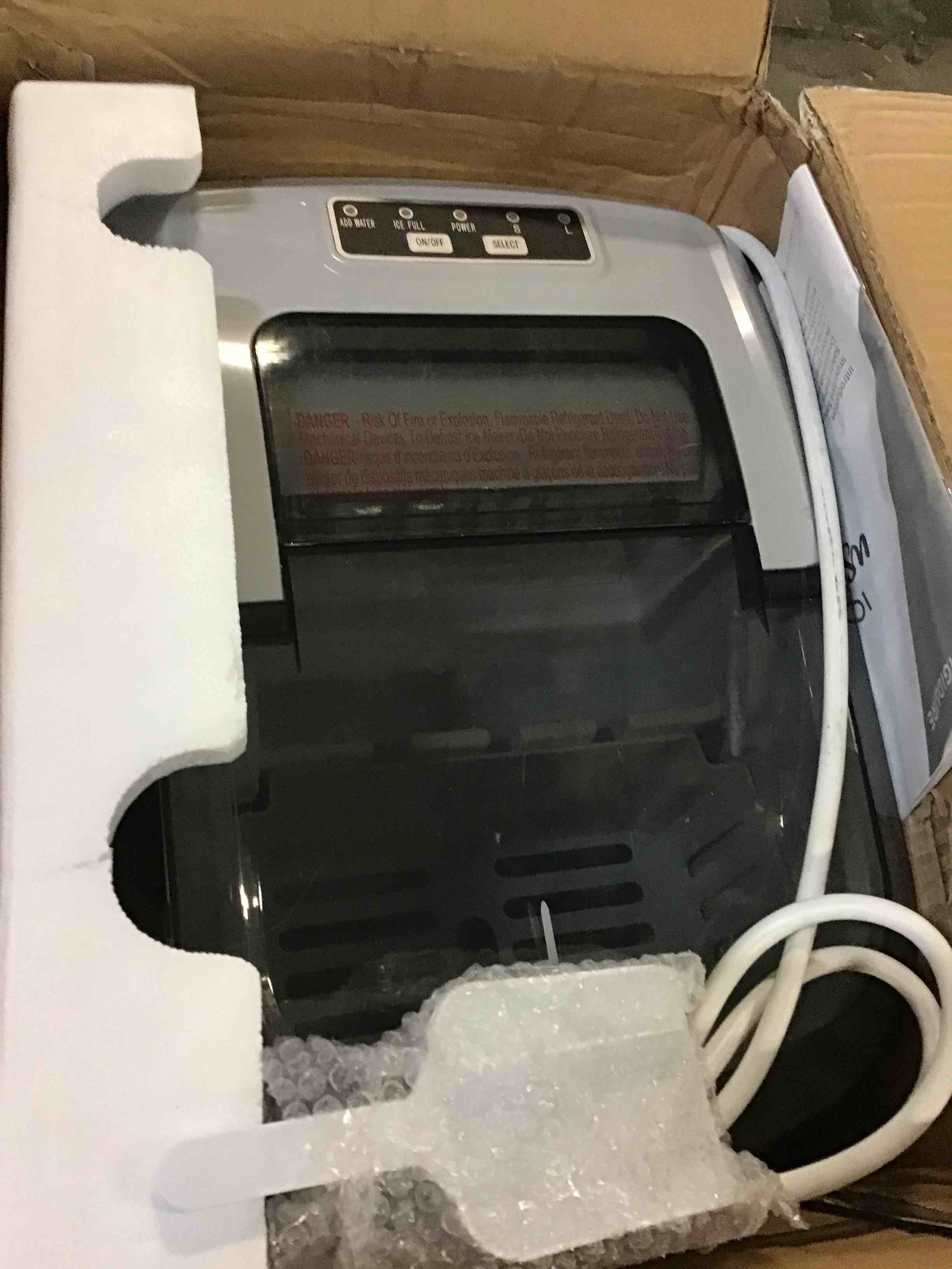 https://s3.amazonaws.com/lotting-images-prod/bidfta/ORG5220440_1695129411293.jpeg