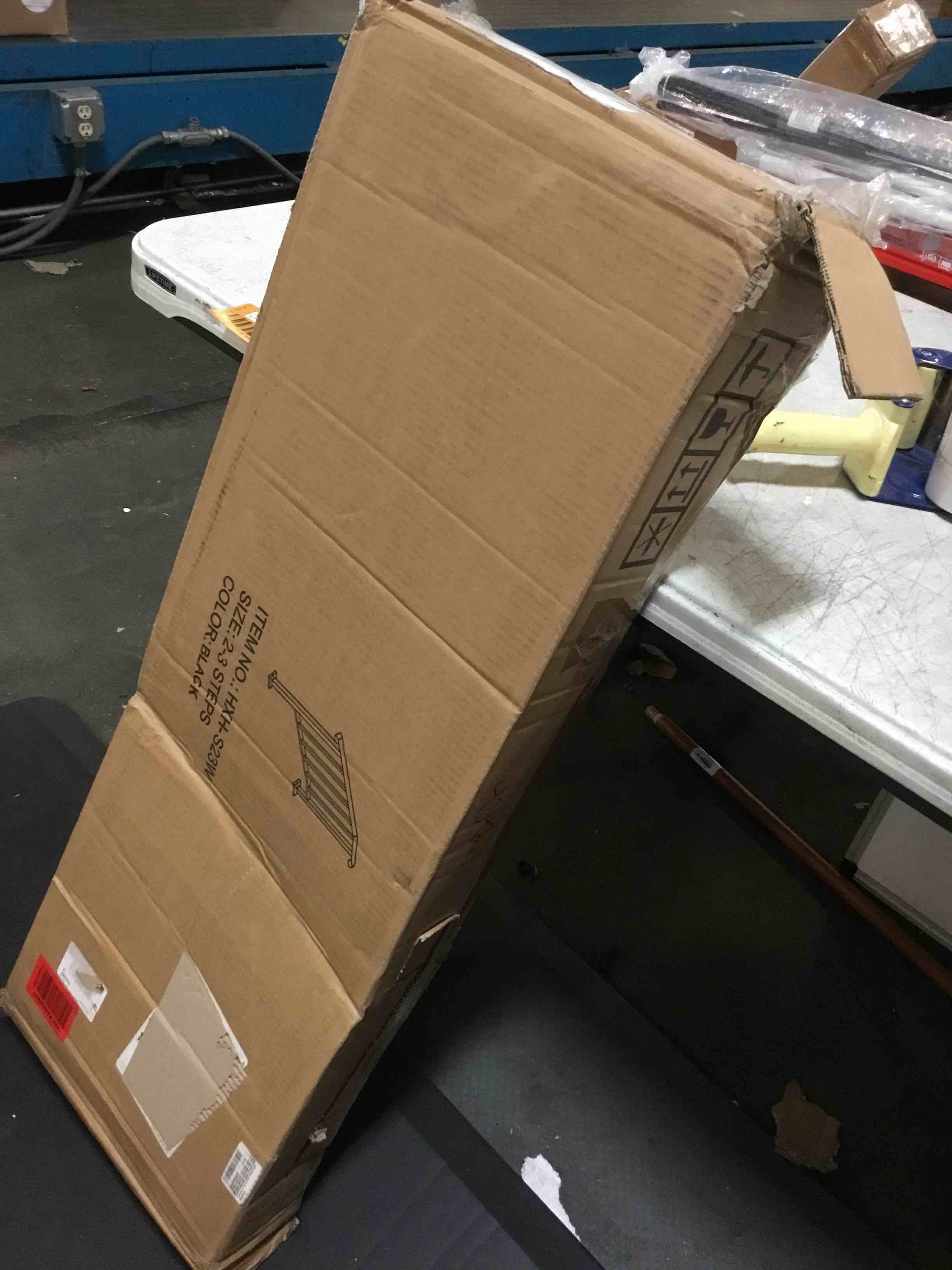 https://s3.amazonaws.com/lotting-images-prod/bidfta/ORG5221944_1692037249089.jpeg