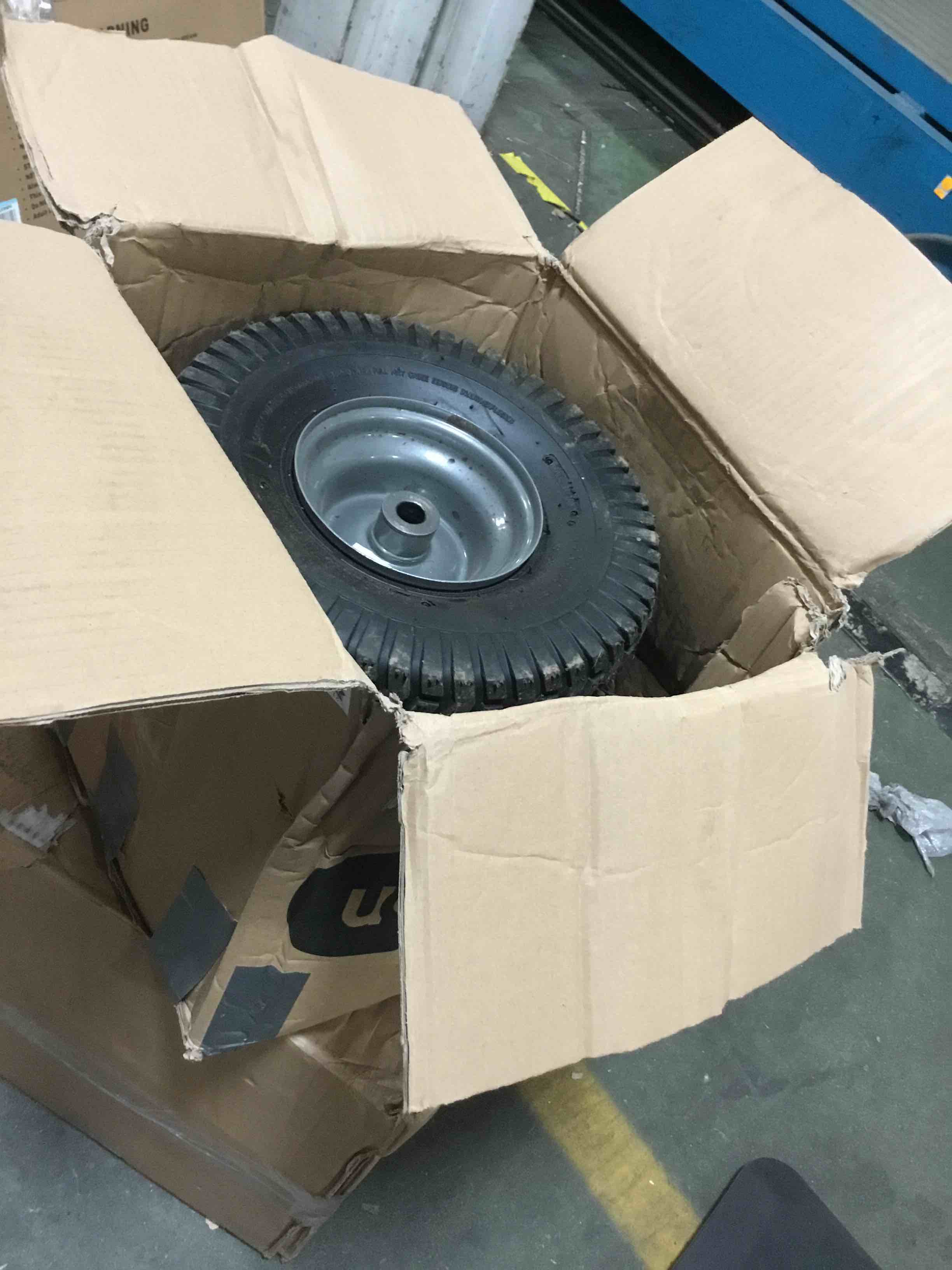 https://s3.amazonaws.com/lotting-images-prod/bidfta/ORG5221969_1692042414325.jpeg