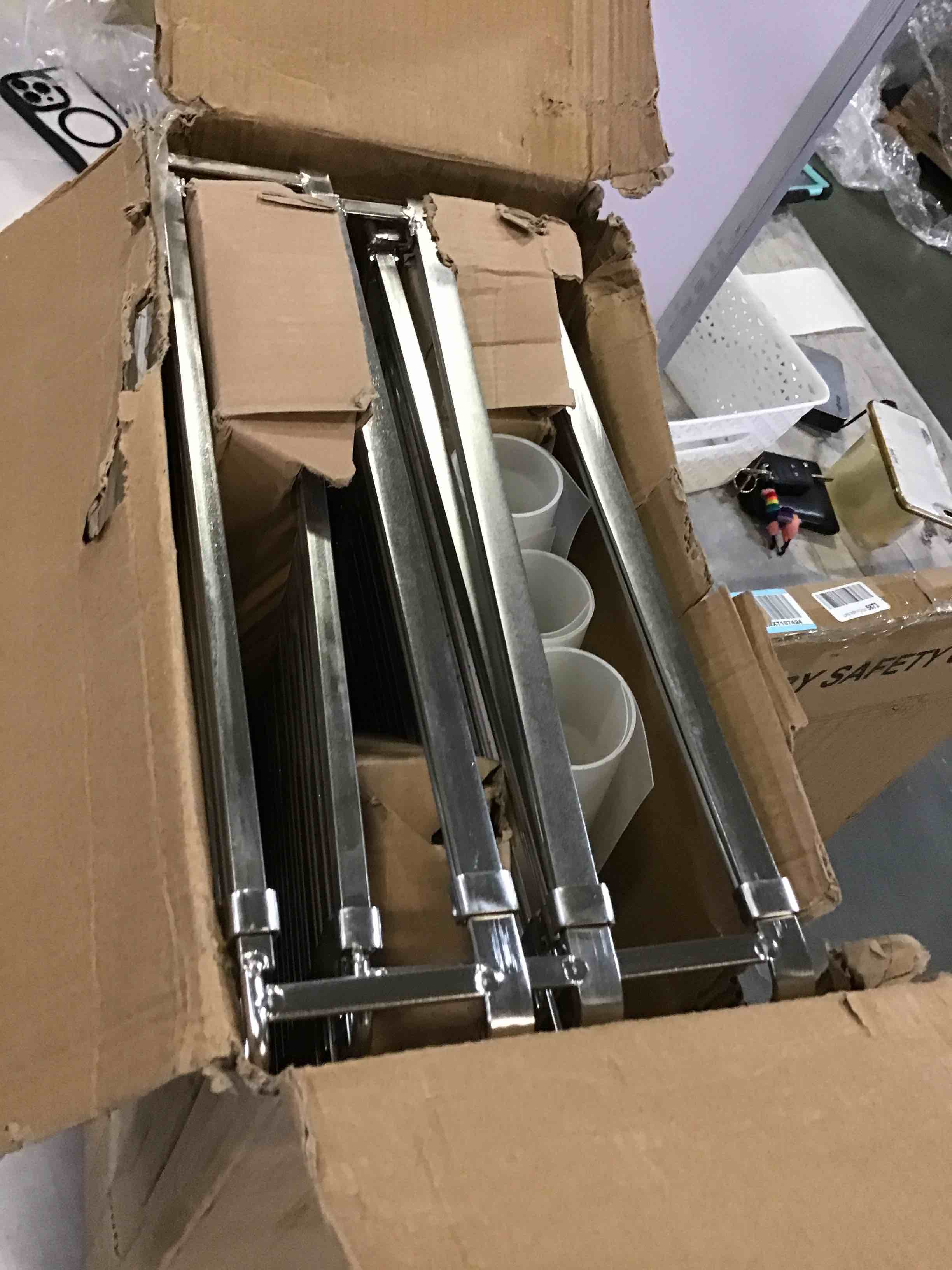 https://s3.amazonaws.com/lotting-images-prod/bidfta/ORG5222962_1692625979186.jpeg