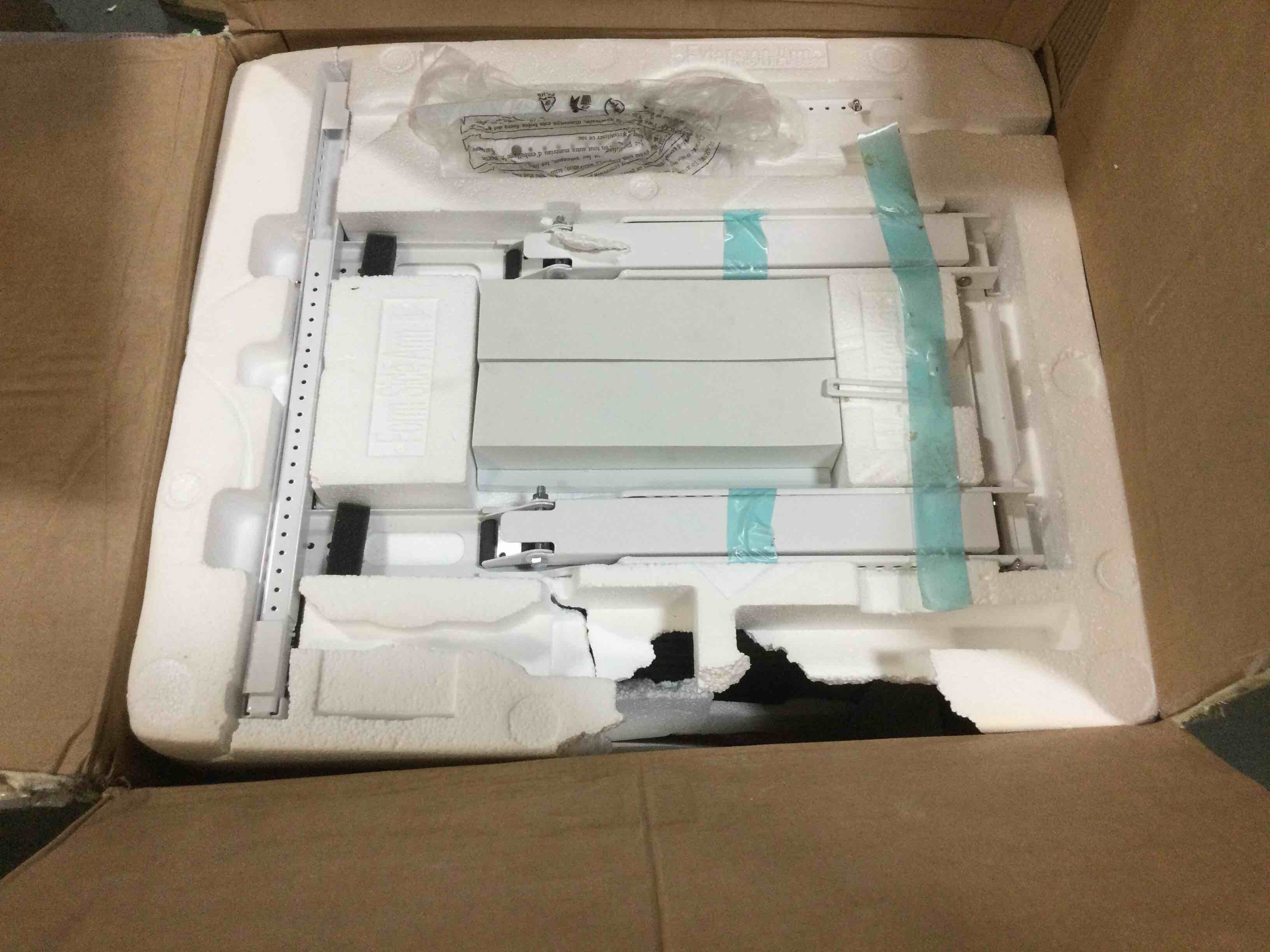 https://s3.amazonaws.com/lotting-images-prod/bidfta/ORG5228286_1692875359644.jpeg