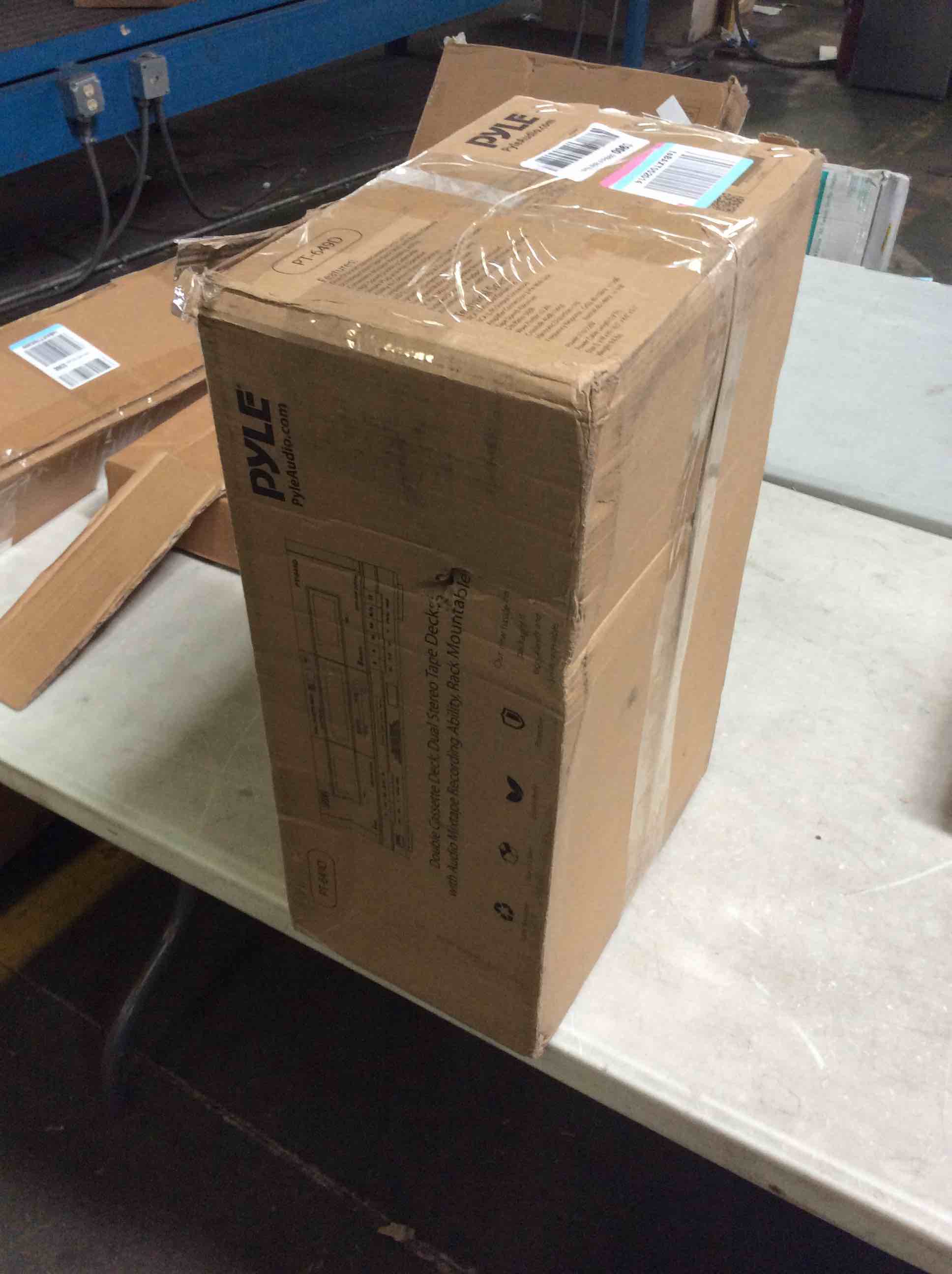 https://s3.amazonaws.com/lotting-images-prod/bidfta/ORG5229796_1692976448136.jpeg