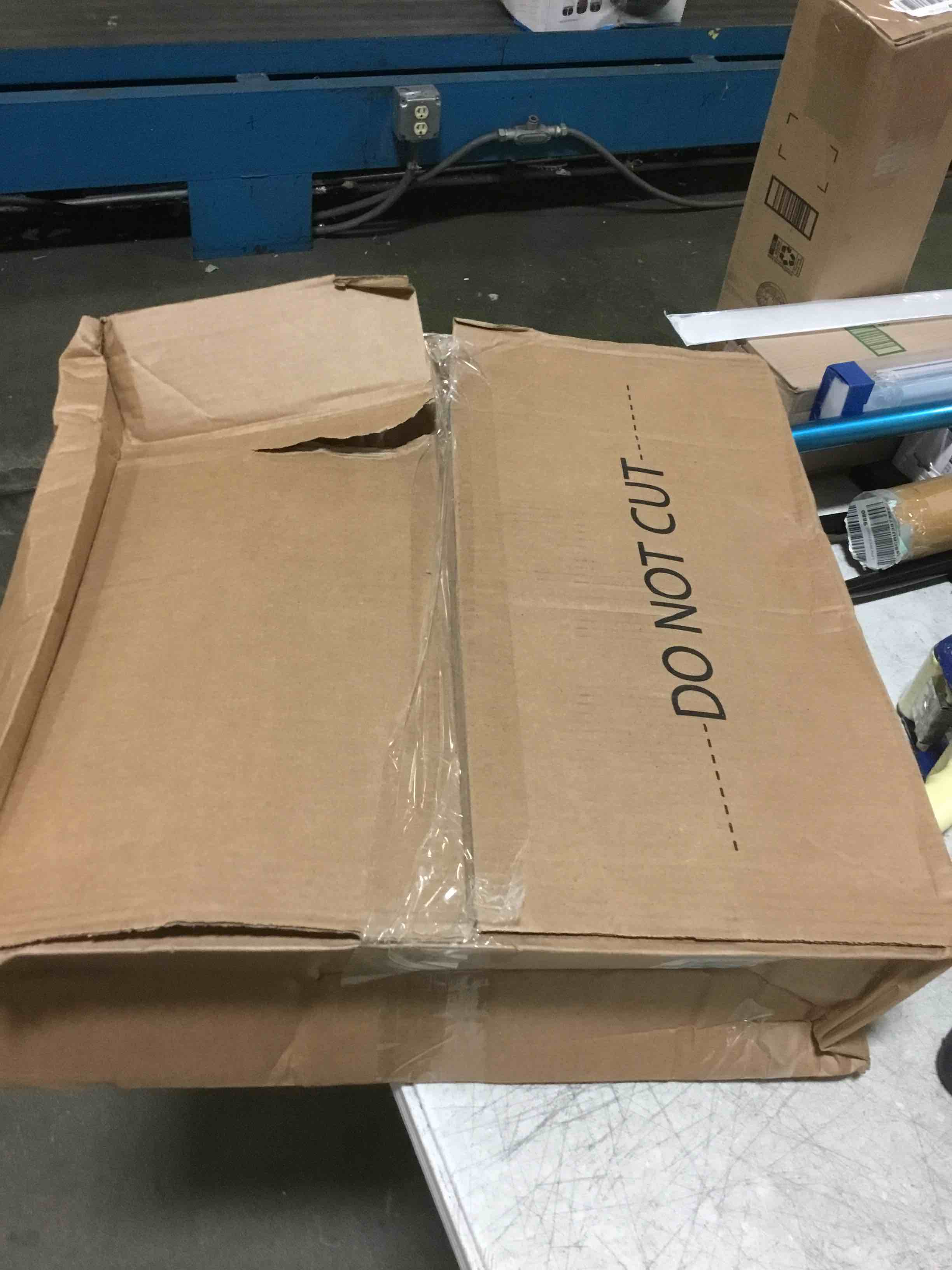 https://s3.amazonaws.com/lotting-images-prod/bidfta/ORG5230558_1694002899569.jpeg