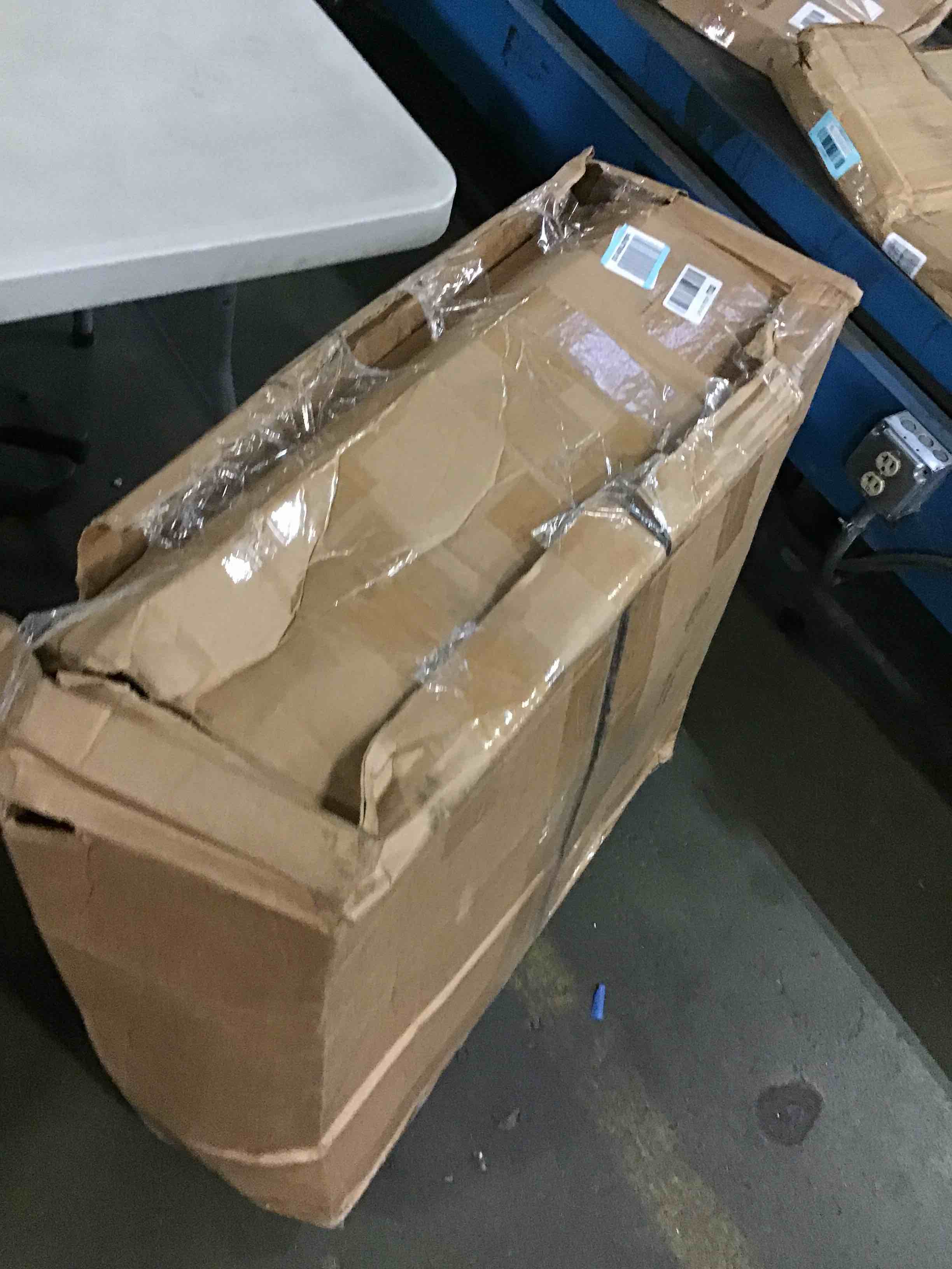 https://s3.amazonaws.com/lotting-images-prod/bidfta/ORG5232676_1692880411237.jpeg