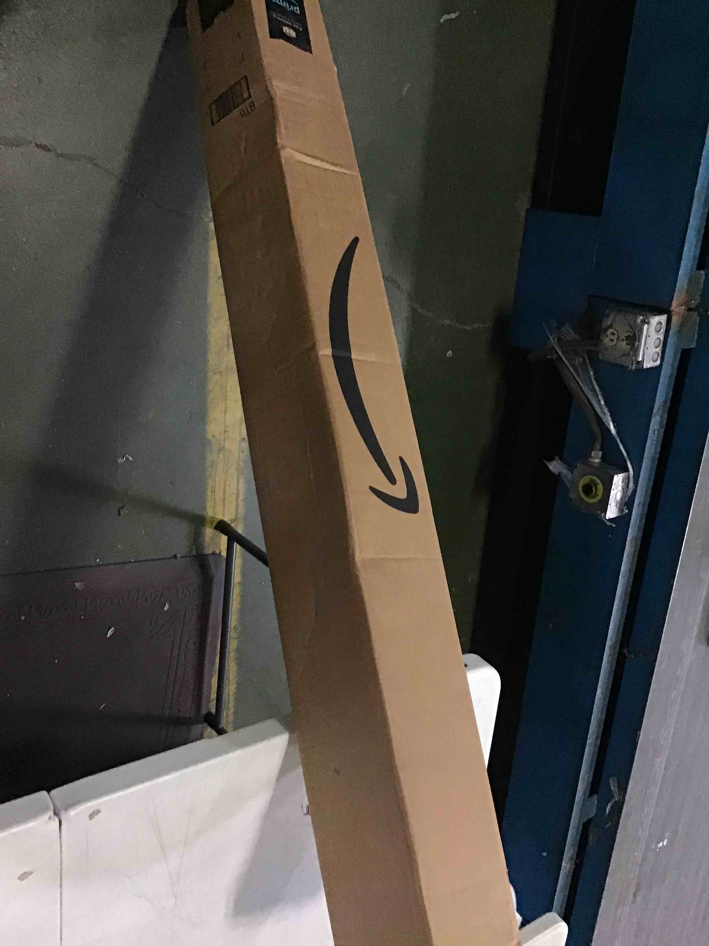 https://s3.amazonaws.com/lotting-images-prod/bidfta/ORG5233882_1693426828070.jpeg