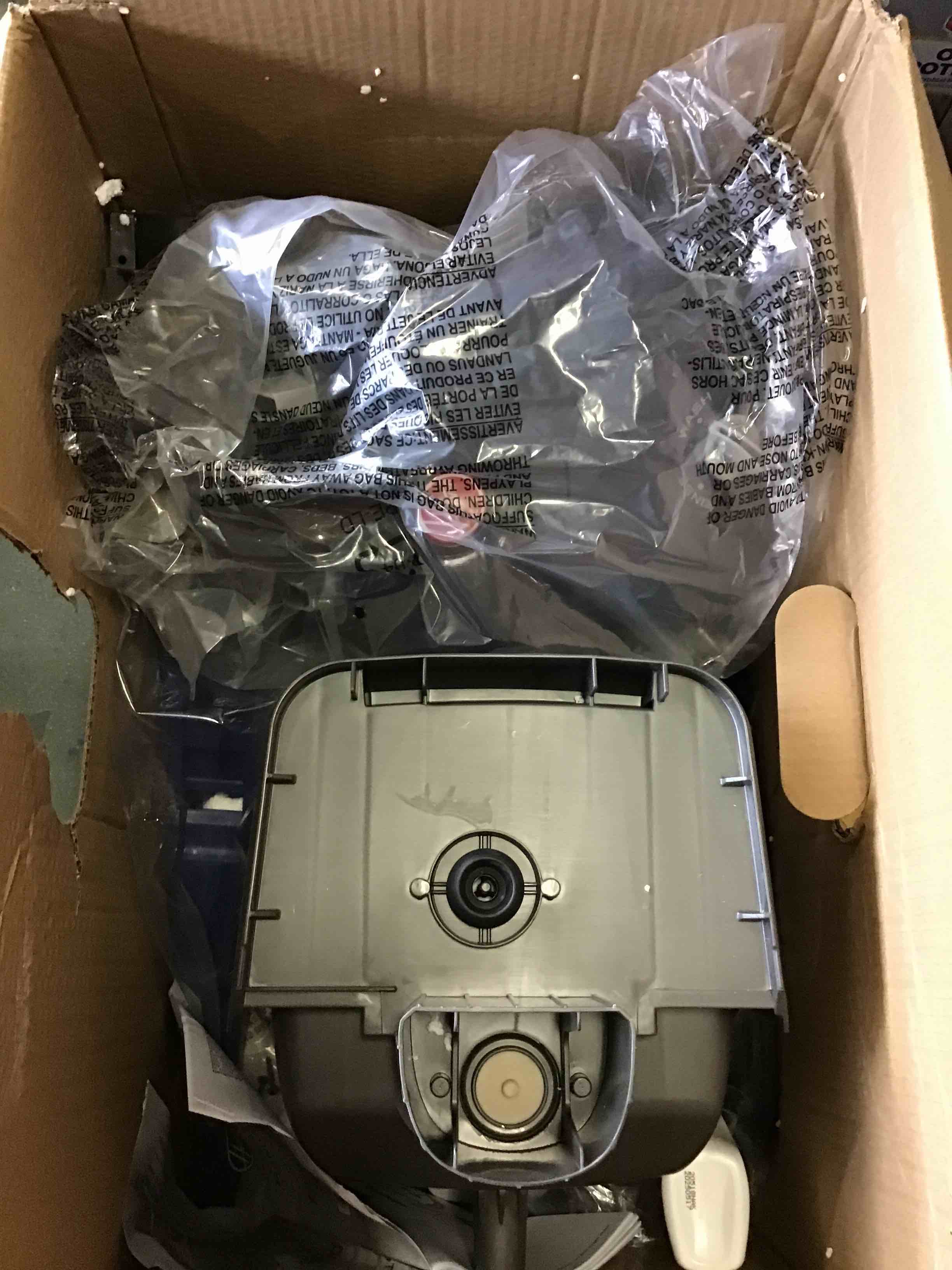 https://s3.amazonaws.com/lotting-images-prod/bidfta/ORG5235325_1692978992690.jpeg