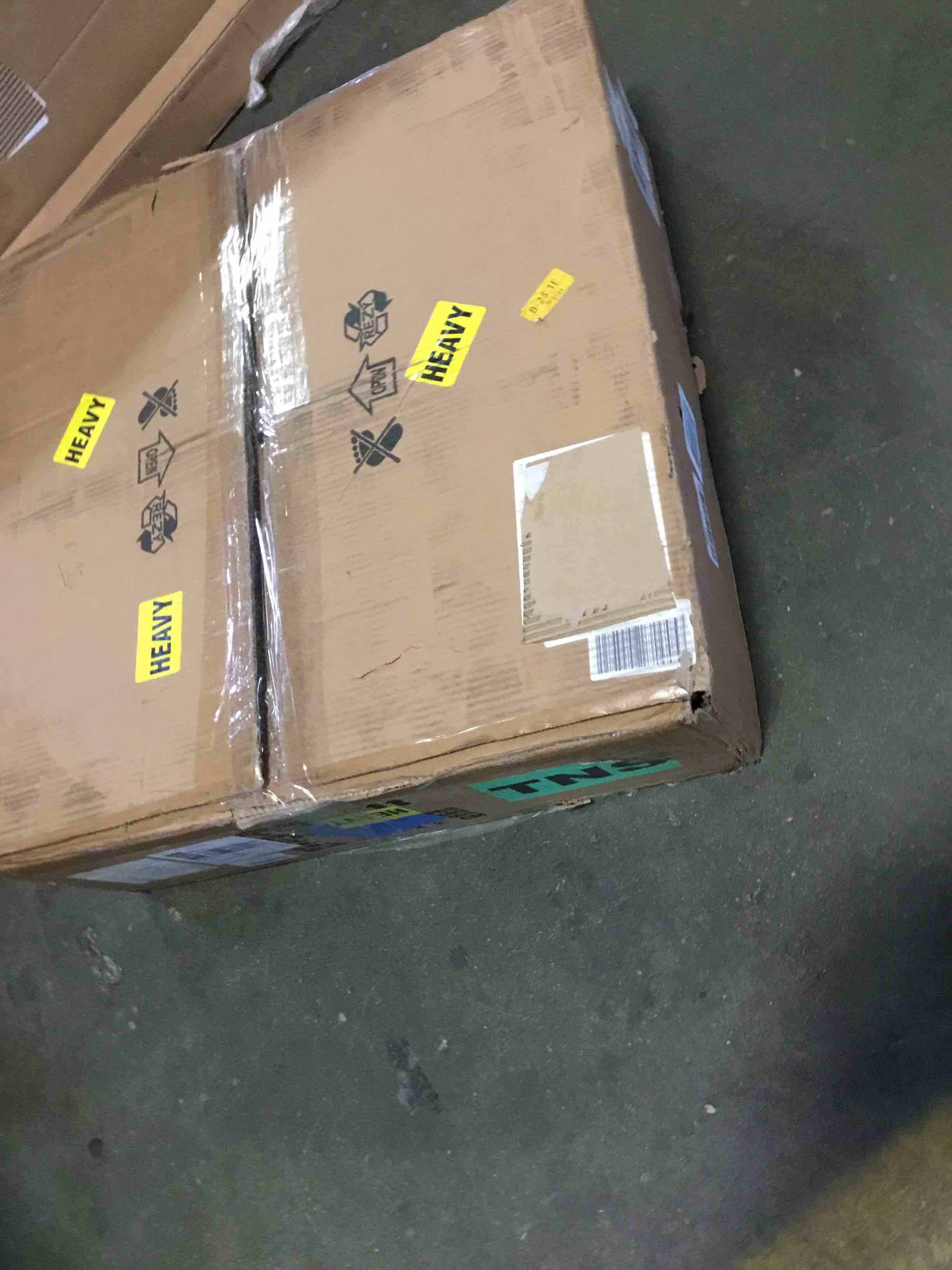 https://s3.amazonaws.com/lotting-images-prod/bidfta/ORG5236233_1693575588274.jpeg