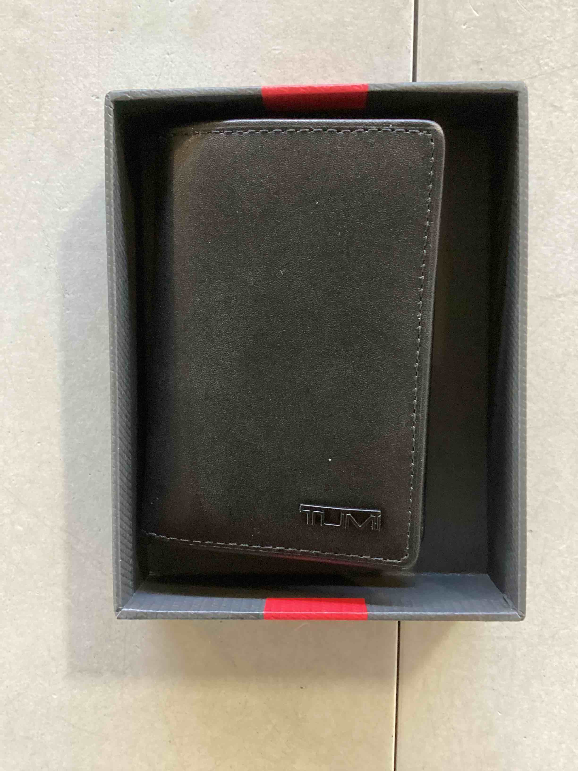 https://s3.amazonaws.com/lotting-images-prod/bidfta/ORG5252957_1699893940602.jpeg