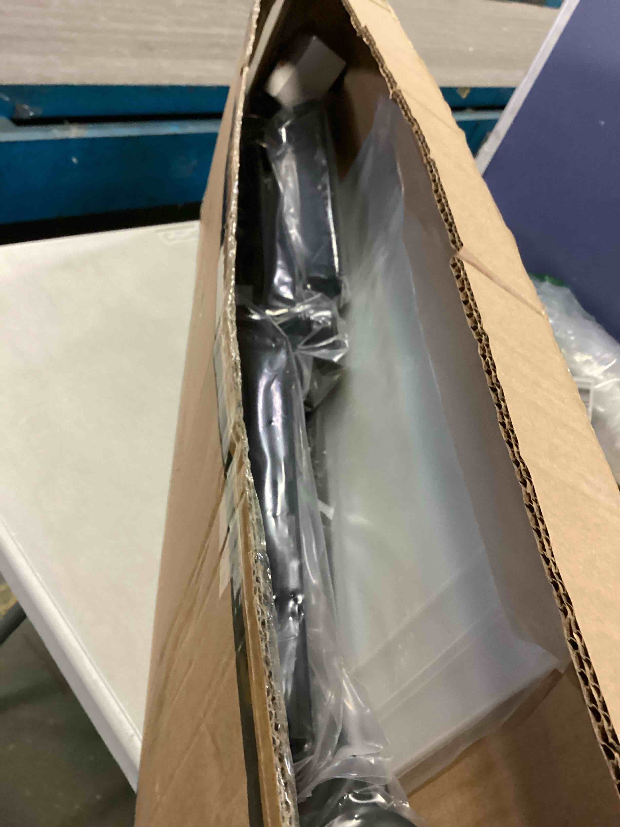https://s3.amazonaws.com/lotting-images-prod/bidfta/ORG5254977_1699018016765.jpeg