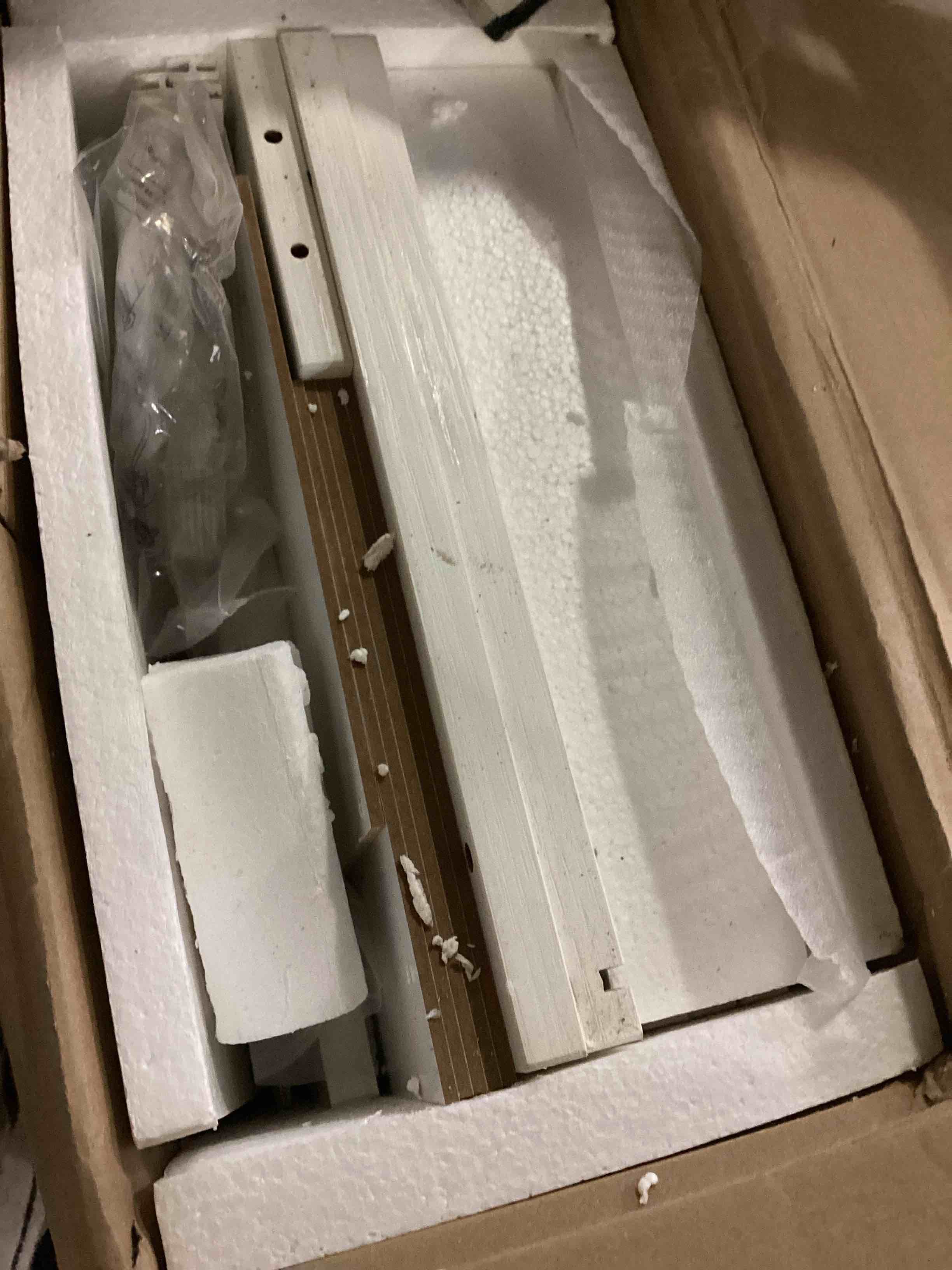 https://s3.amazonaws.com/lotting-images-prod/bidfta/ORG5255073_1699033627417.jpeg