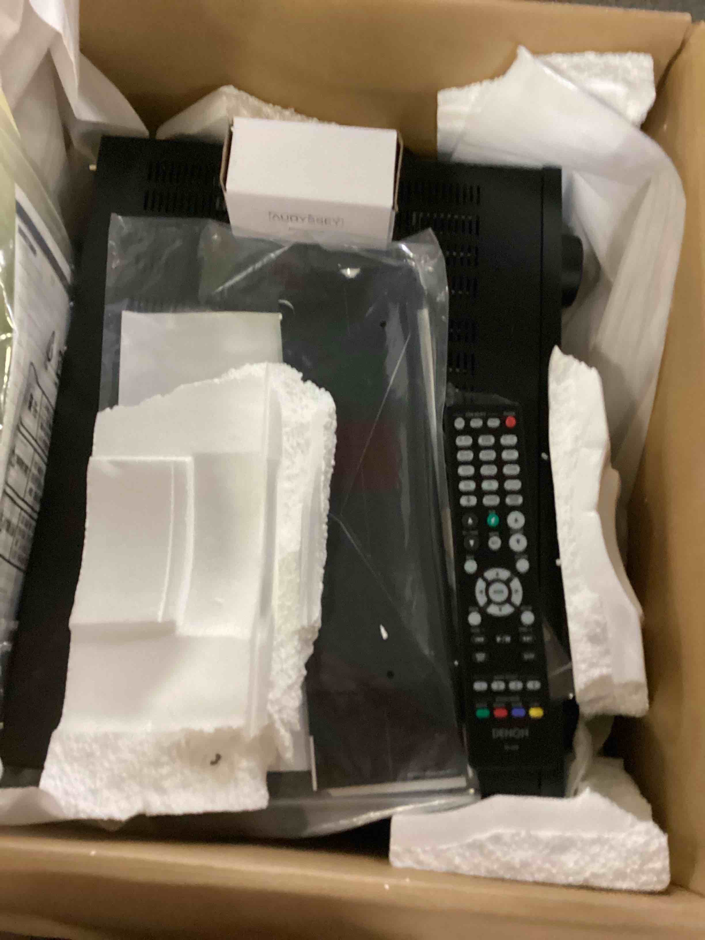 https://s3.amazonaws.com/lotting-images-prod/bidfta/ORG5255779_1699471715996.jpeg