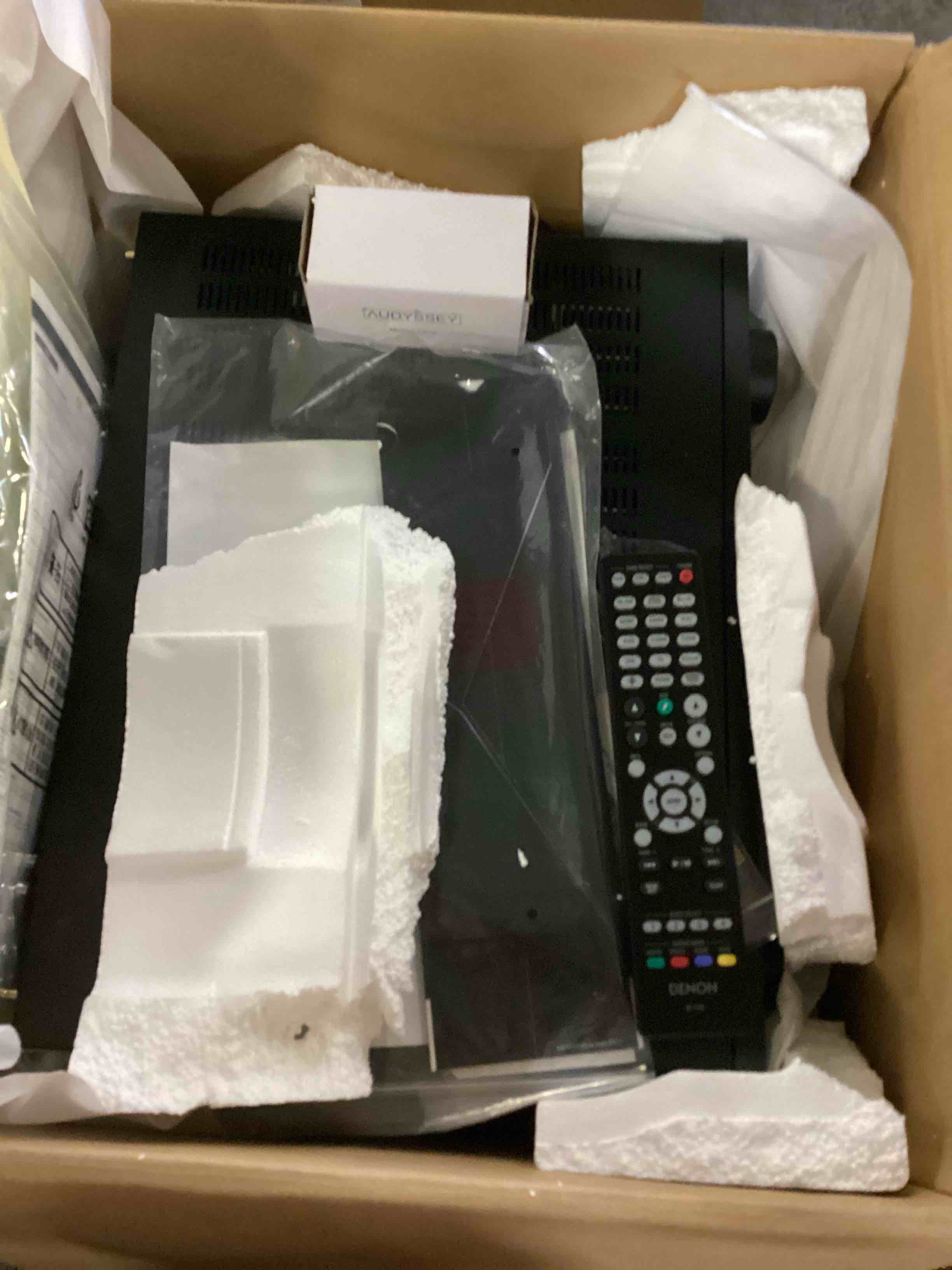 https://s3.amazonaws.com/lotting-images-prod/bidfta/ORG5255779_1699471717033.jpeg