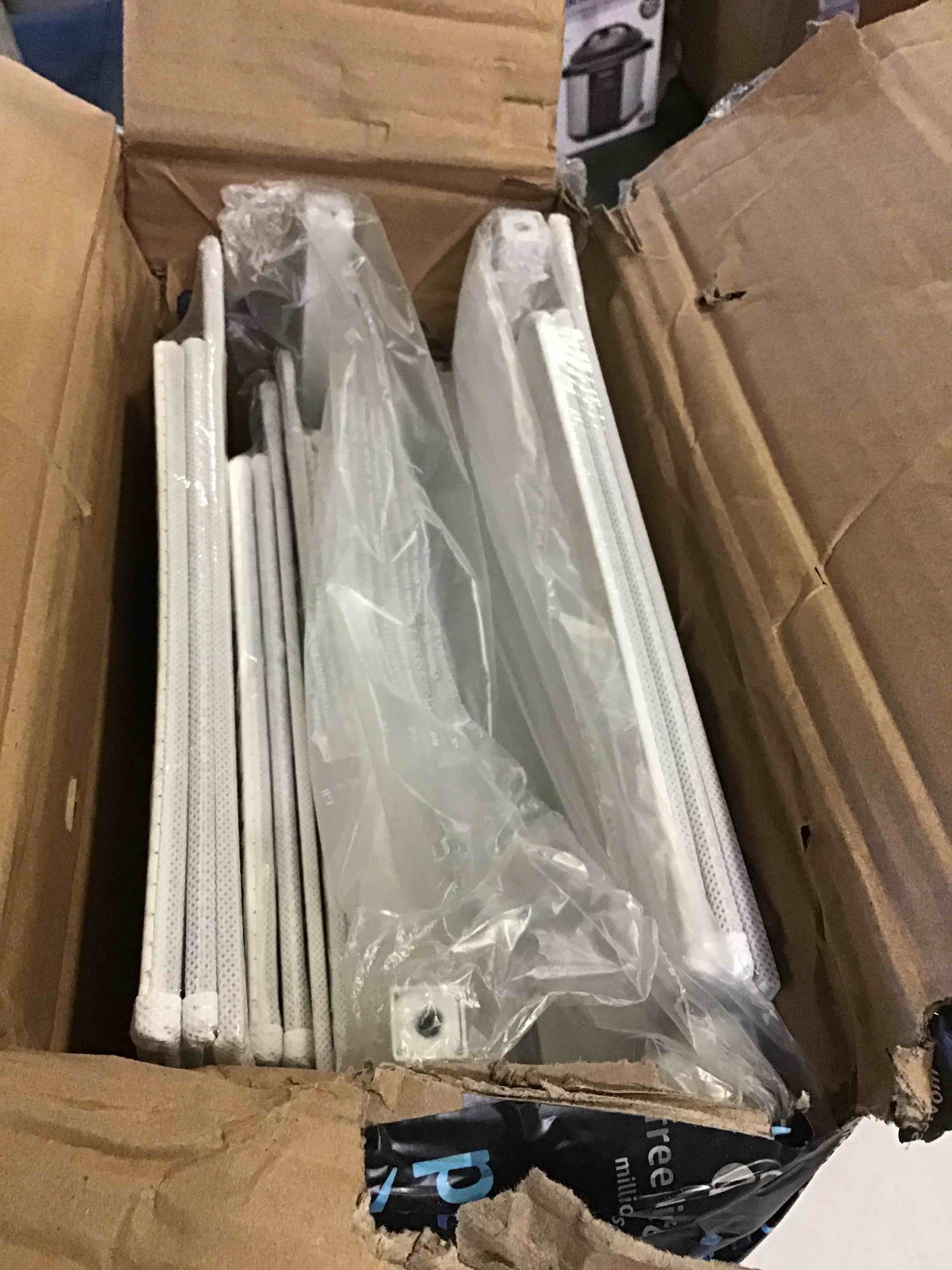 https://s3.amazonaws.com/lotting-images-prod/bidfta/ORG5258564_1699904084323.jpeg