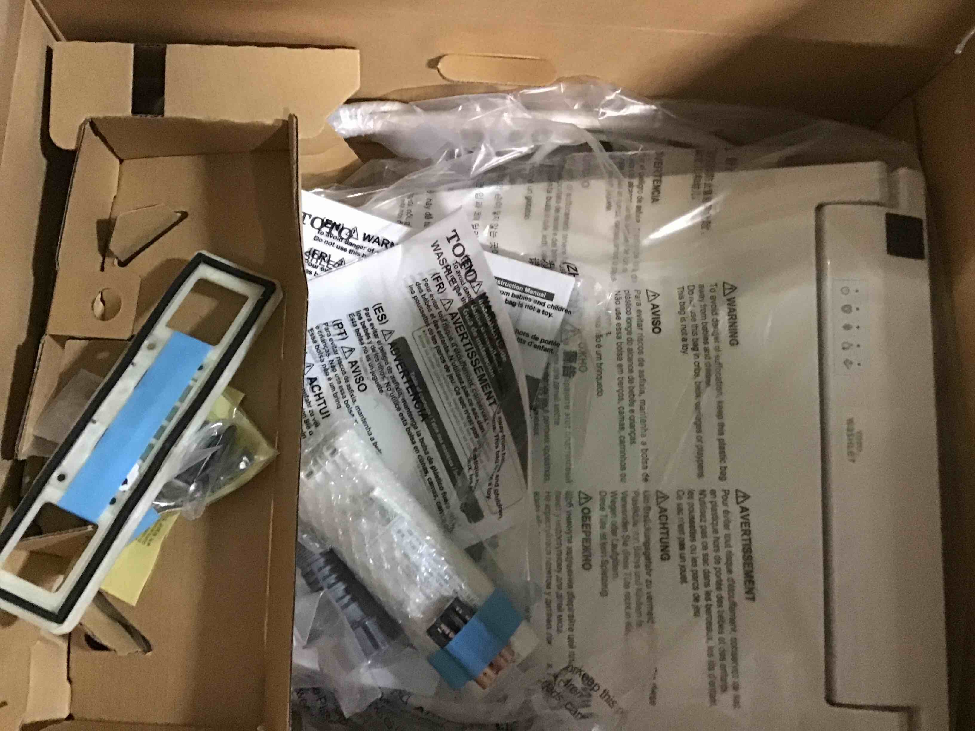 https://s3.amazonaws.com/lotting-images-prod/bidfta/ORG5261670_1700226245381.jpeg