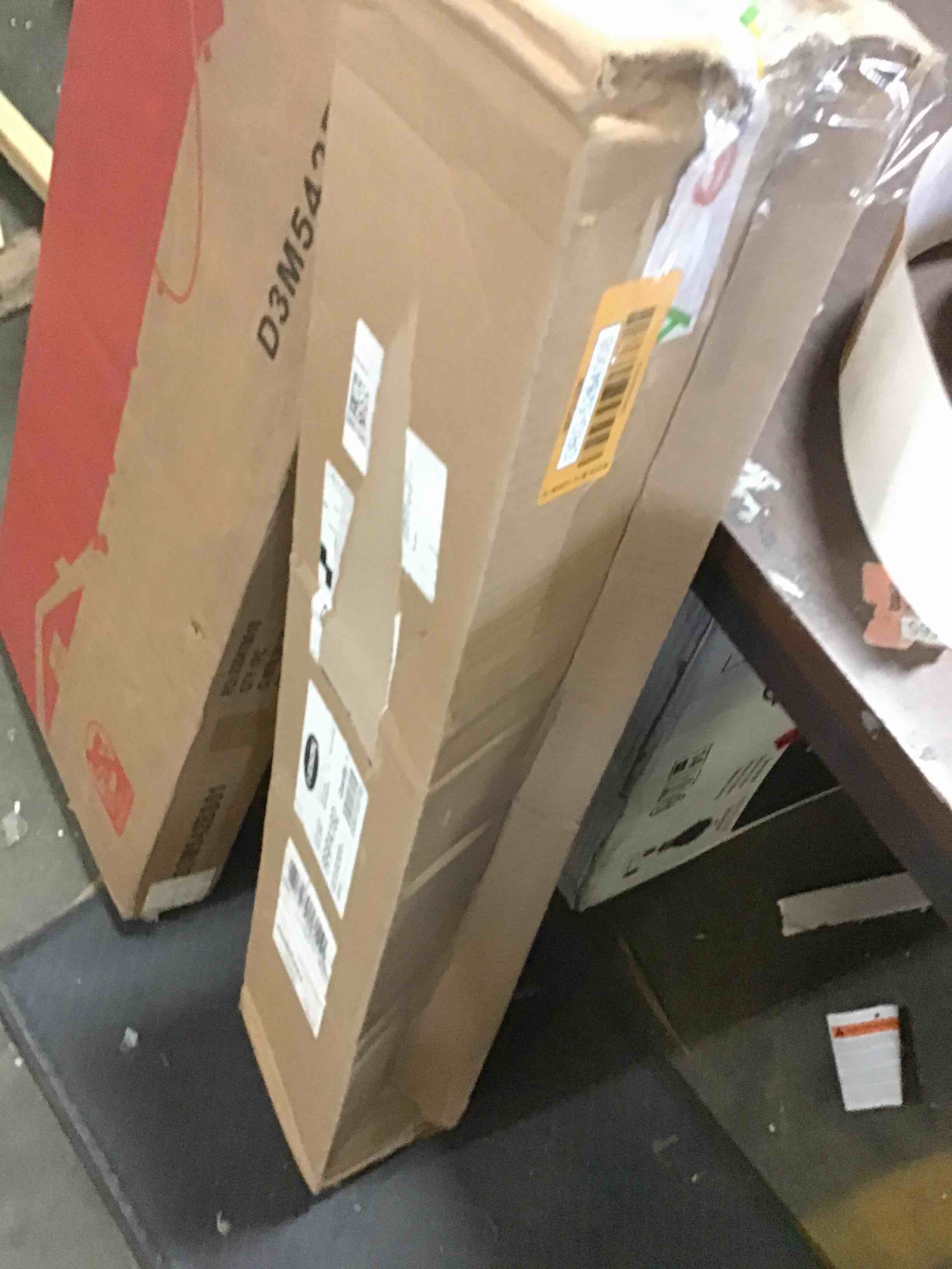 https://s3.amazonaws.com/lotting-images-prod/bidfta/ORG5264008_1699988698821.jpeg