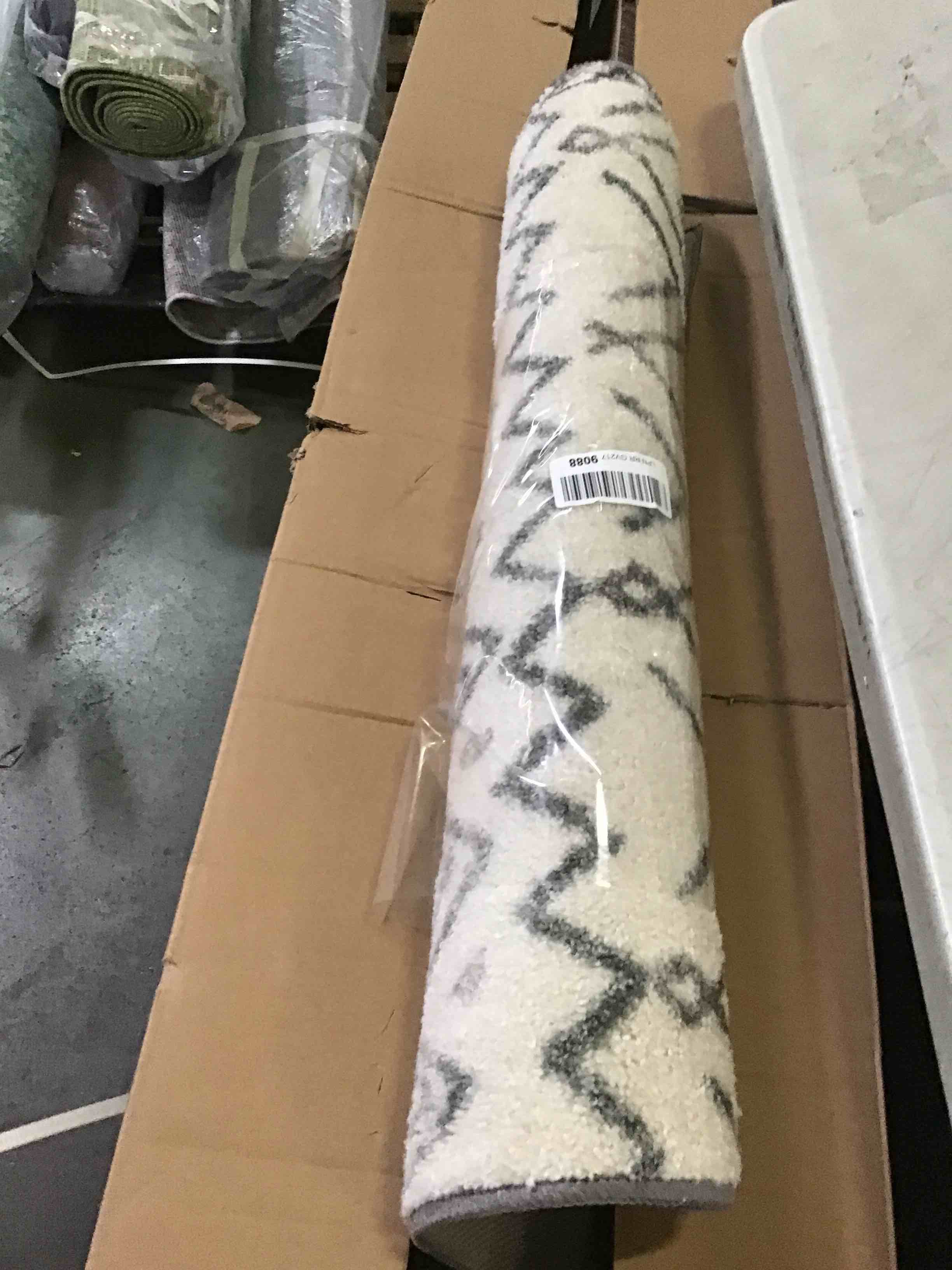 https://s3.amazonaws.com/lotting-images-prod/bidfta/ORG5265565_1700068851647.jpeg
