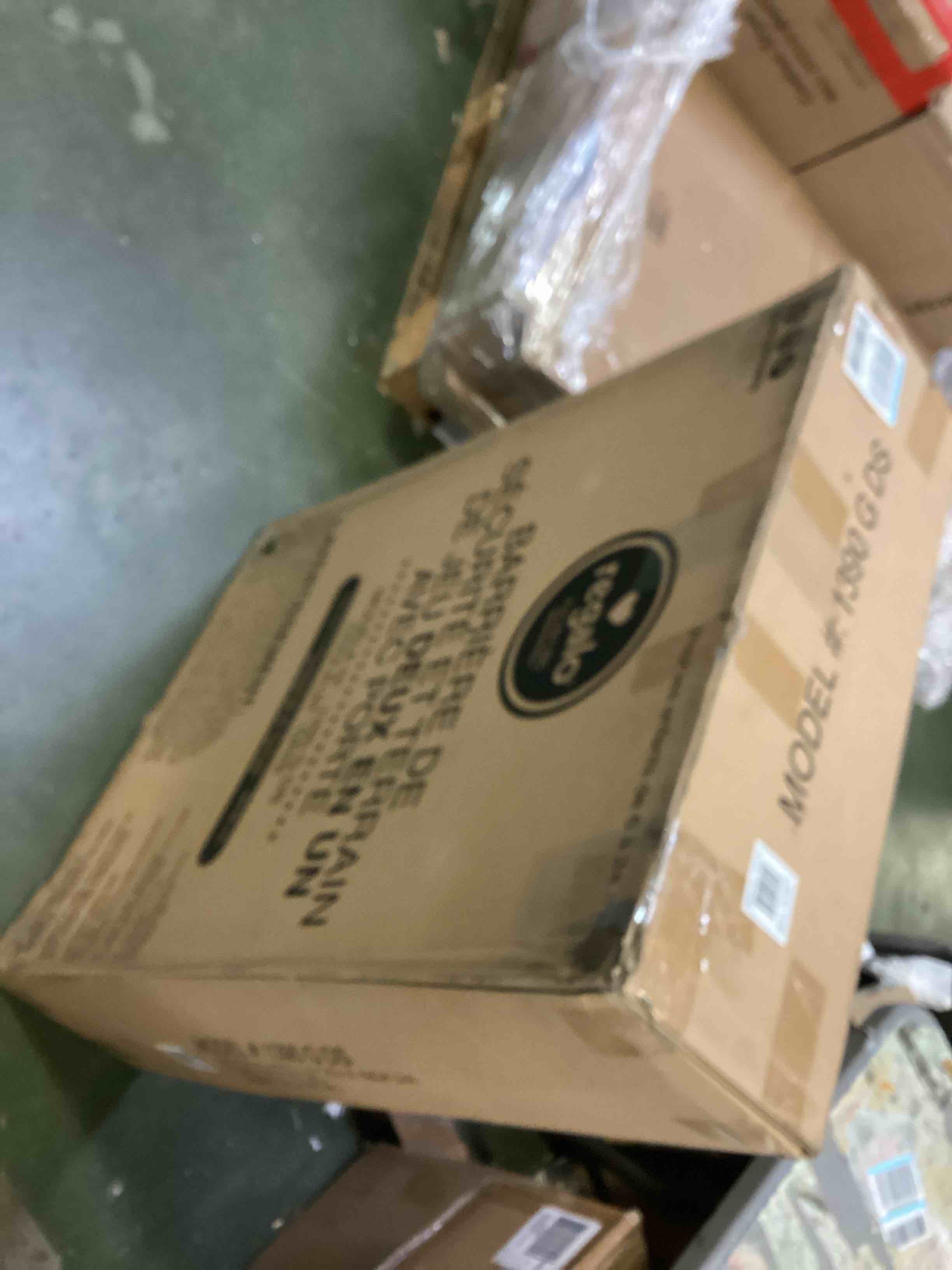 https://s3.amazonaws.com/lotting-images-prod/bidfta/ORG5266473_1700846727717.jpeg