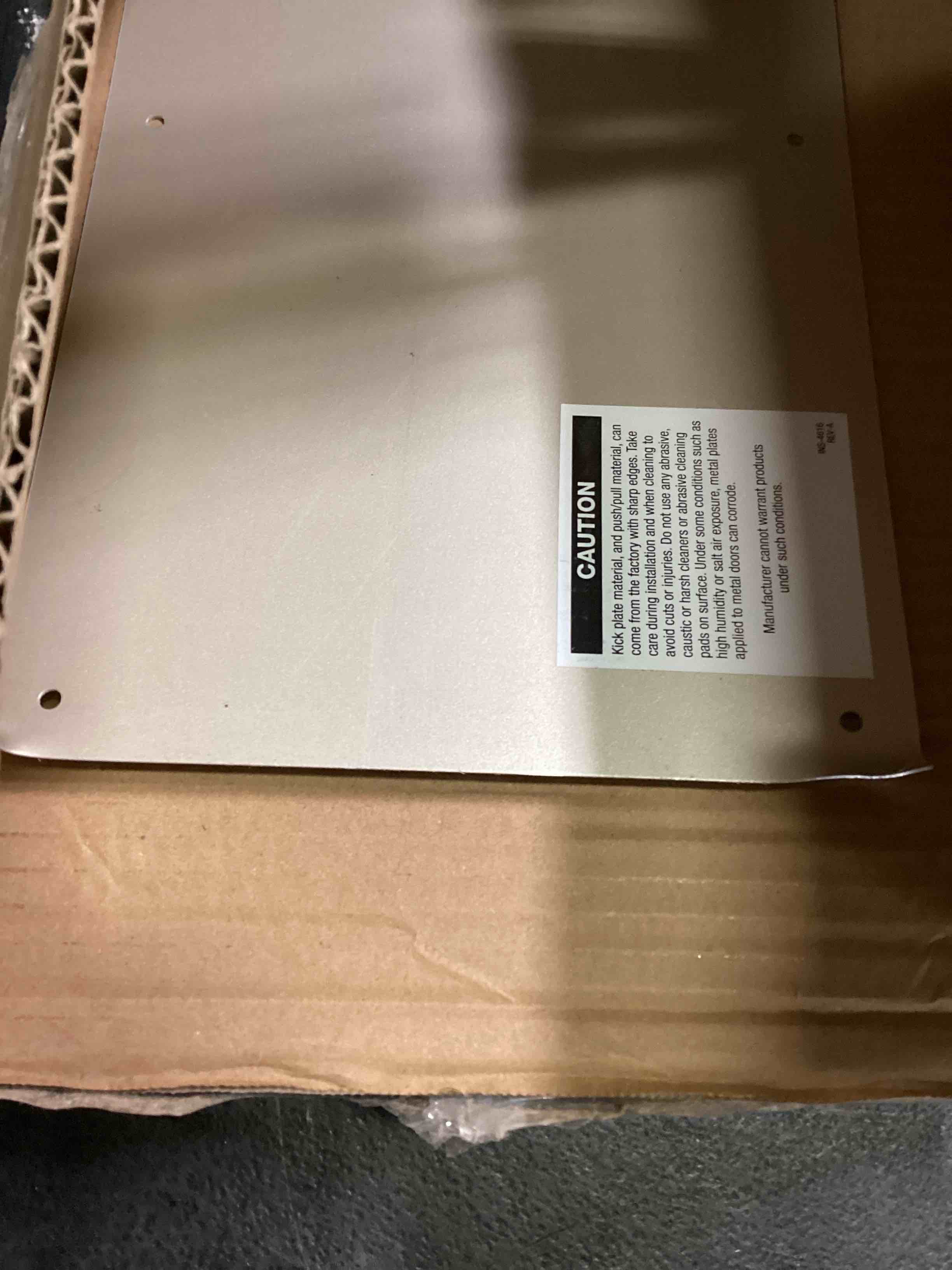 https://s3.amazonaws.com/lotting-images-prod/bidfta/ORG5266808_1701192778916.jpeg